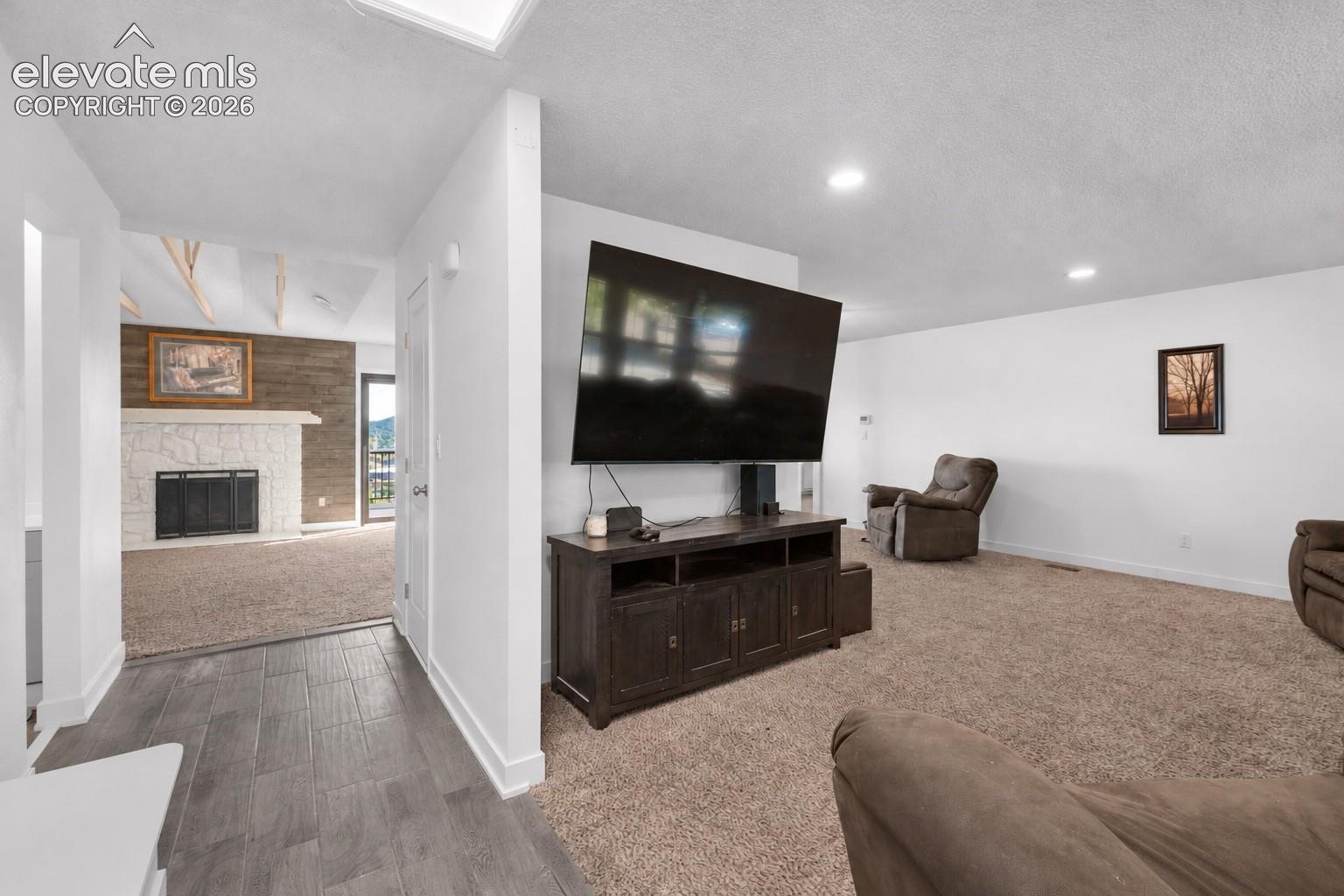 Listing photo 6 for 118 Sunbird Cliffs Lane