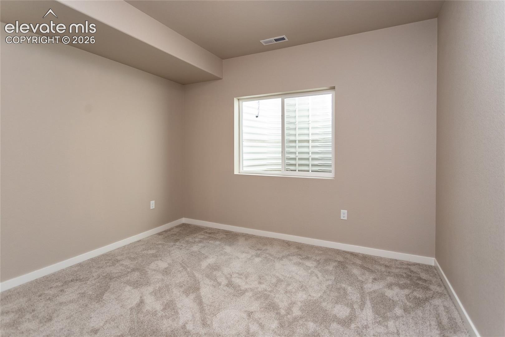 Listing photo 33 for 330 E Lost Pines Drive