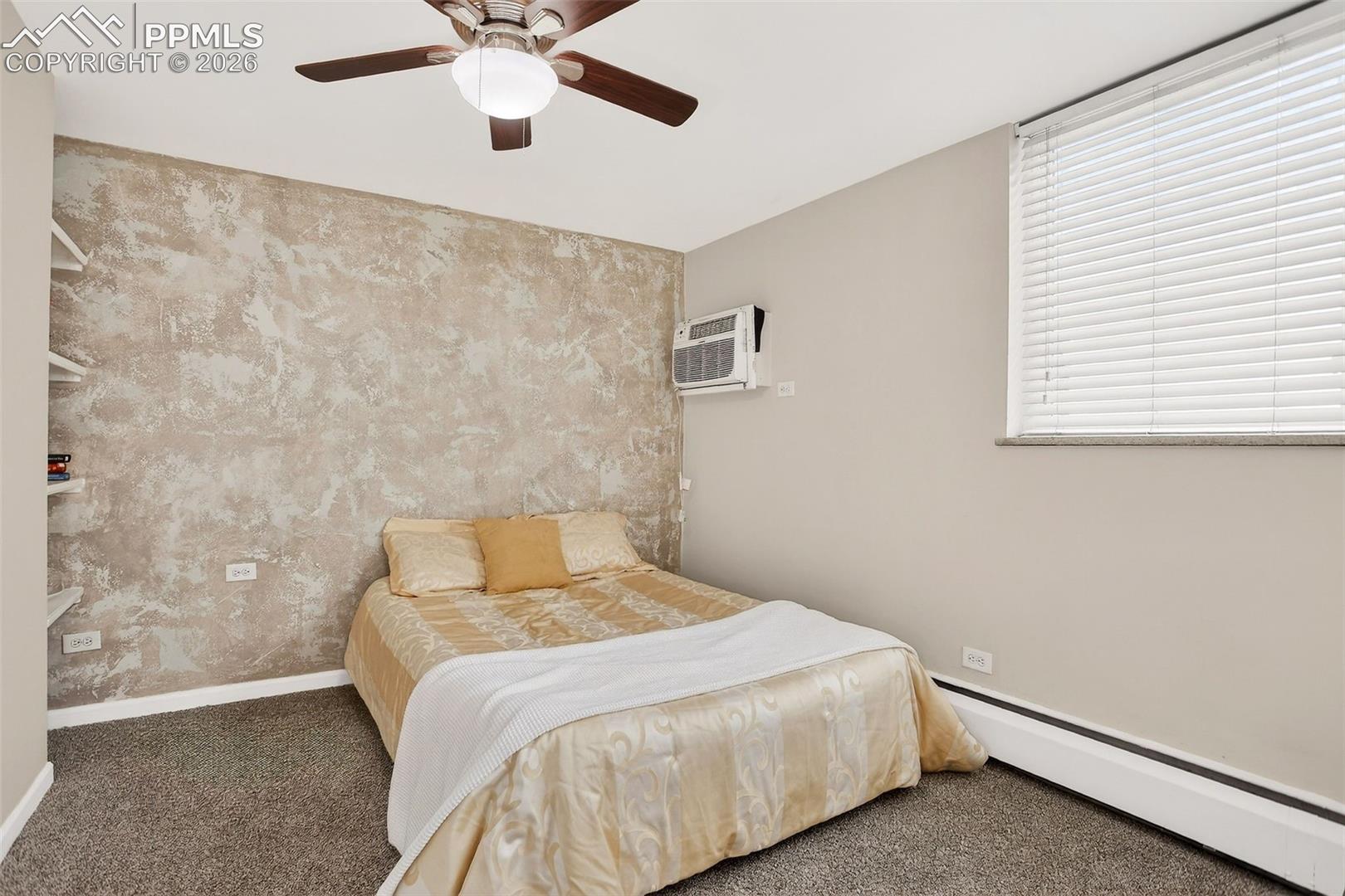Listing photo 10 for 1111 N Ash Street 110