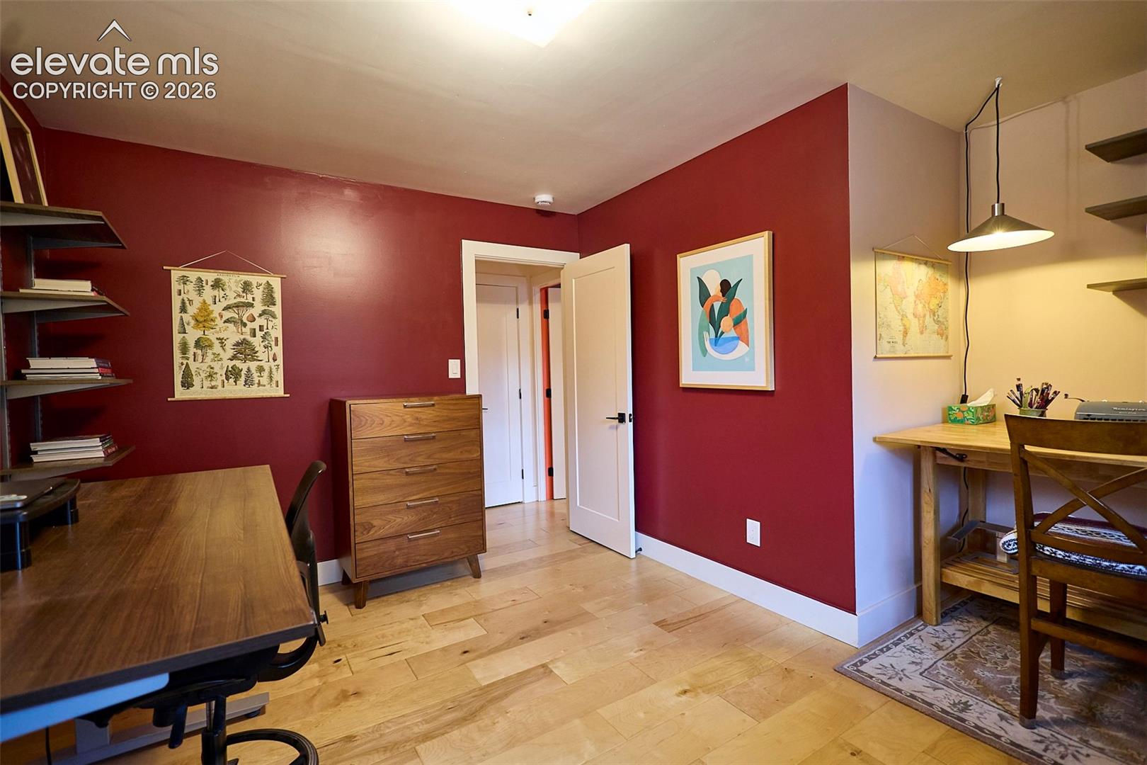 Listing photo 18 for 6827 Rosewood Drive