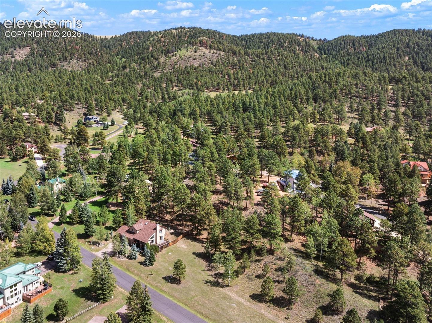 Listing photo 45 for 625 Sun Valley Drive