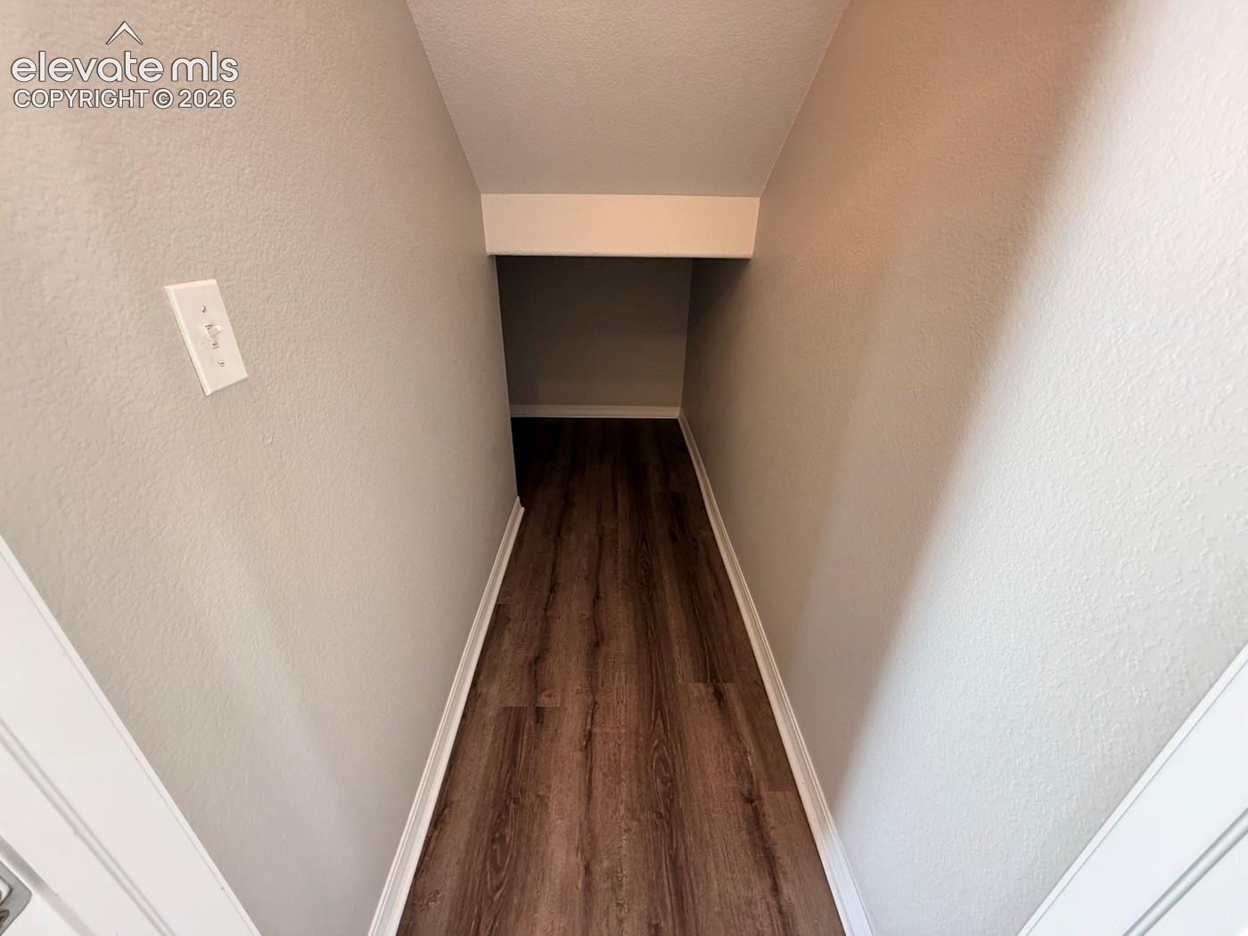 Listing photo 8 for 7227 Trione Lane