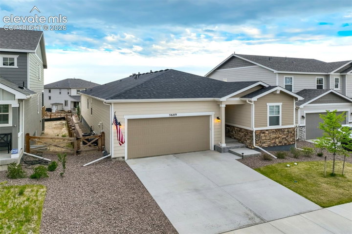 5689 Mammoth Lane — listing photo