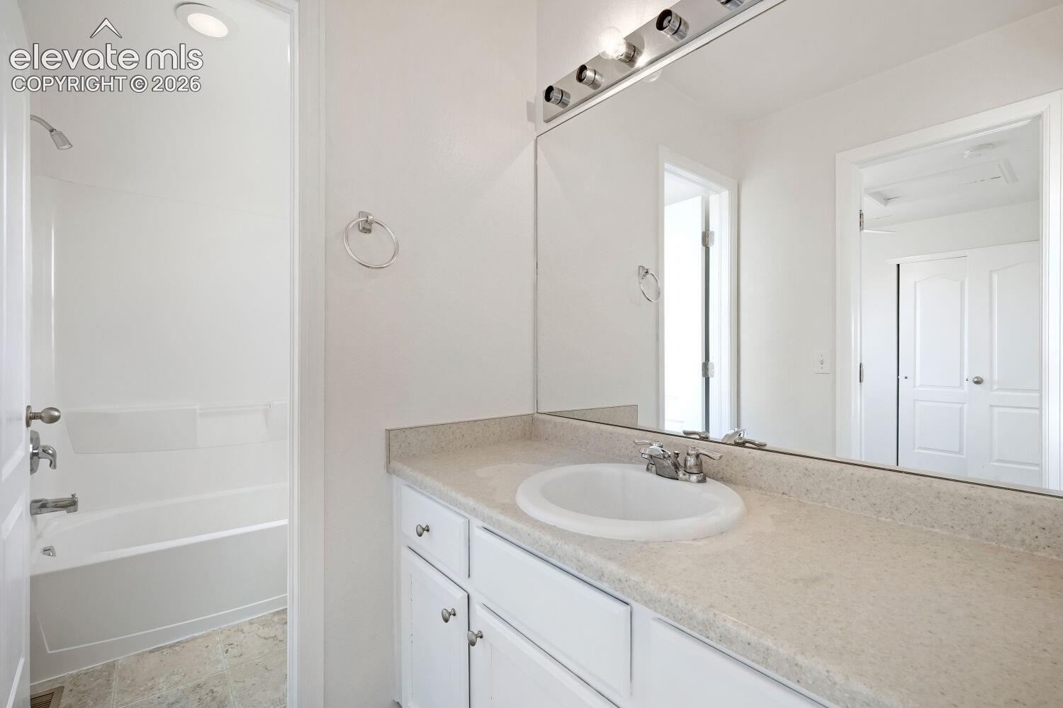 Listing photo 26 for 10025 everglades Drive