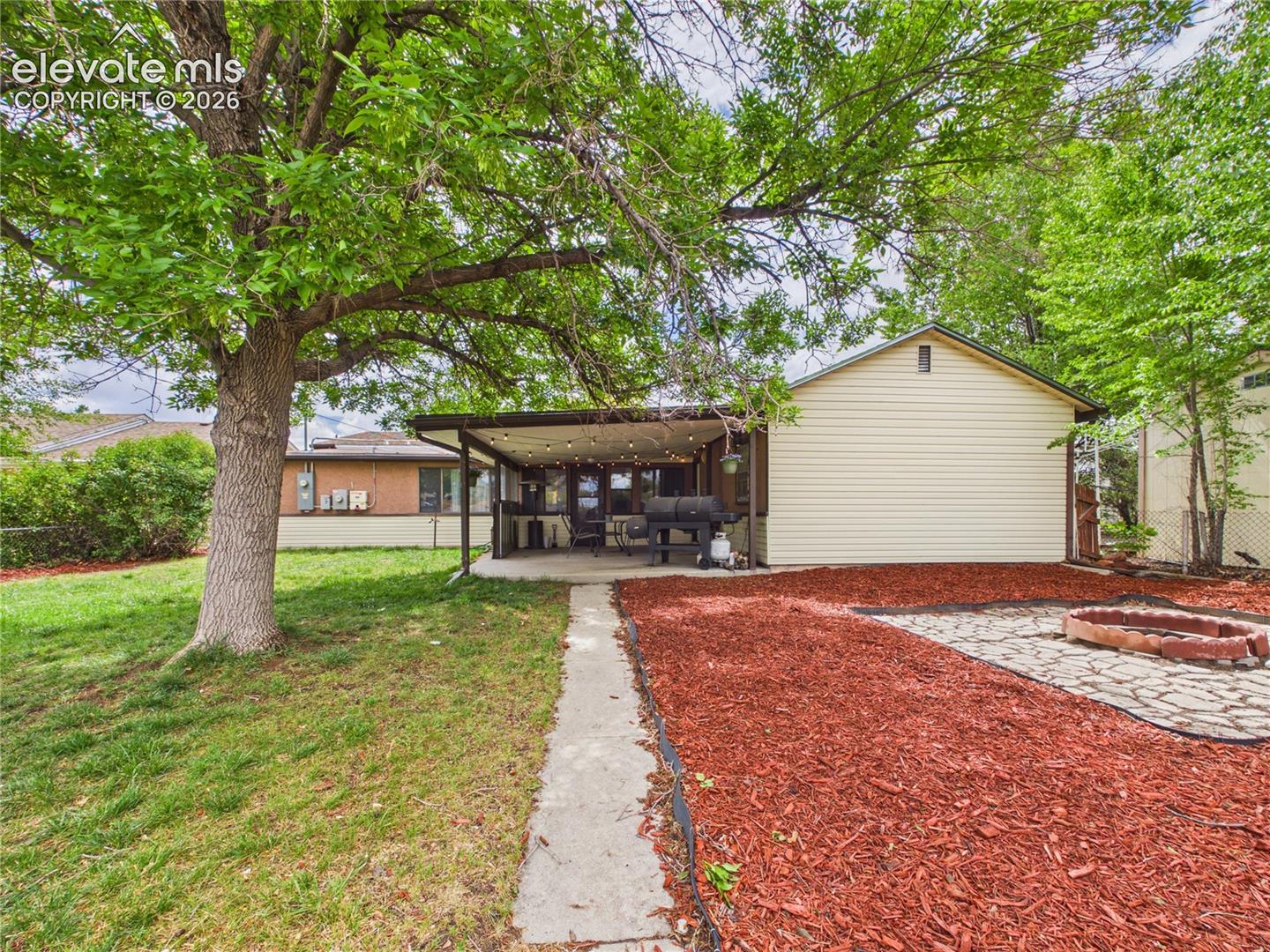 Listing photo 32 for 1615 Englewood Drive