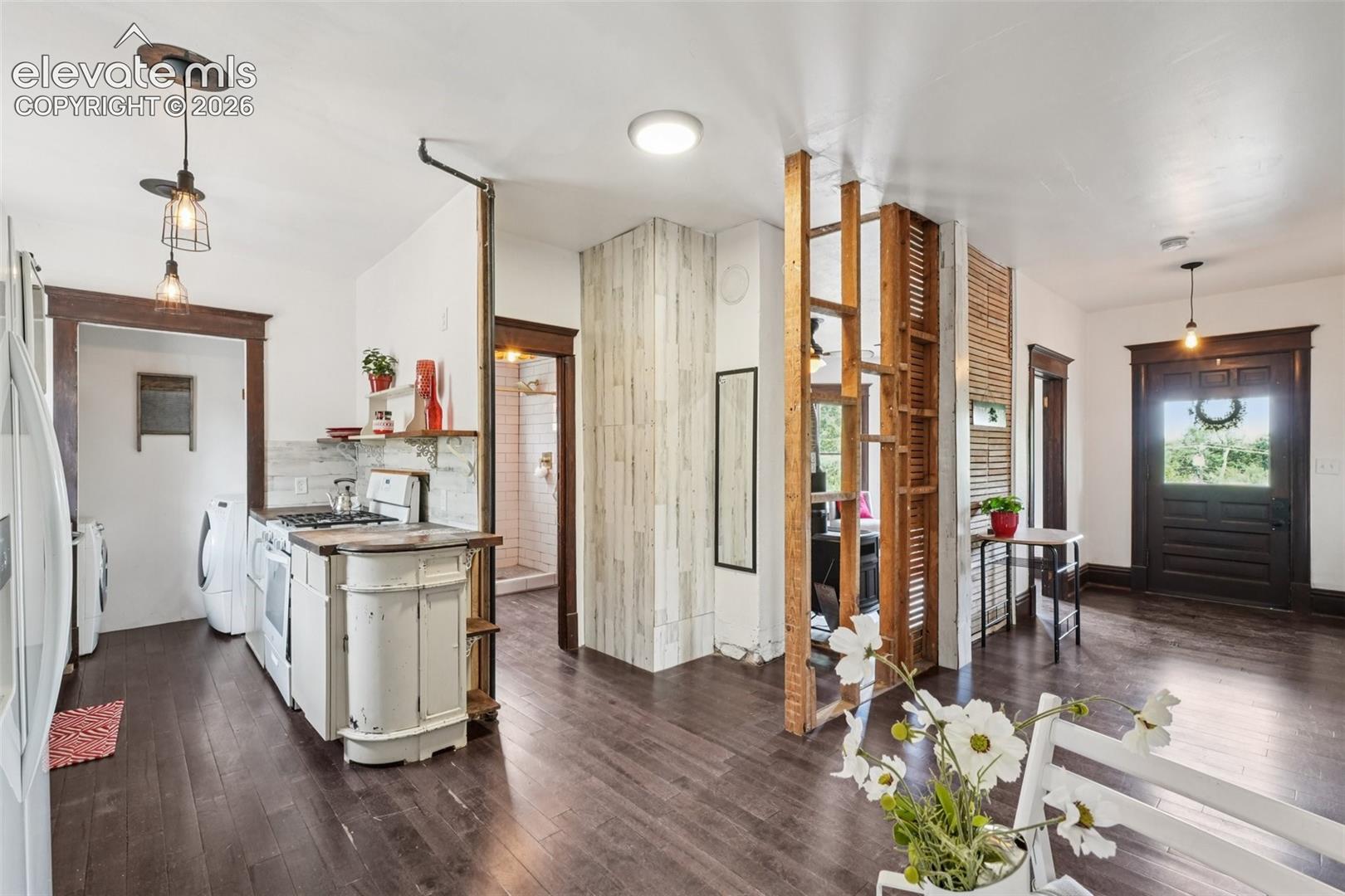 Listing photo 26 for 708 Cooper Avenue