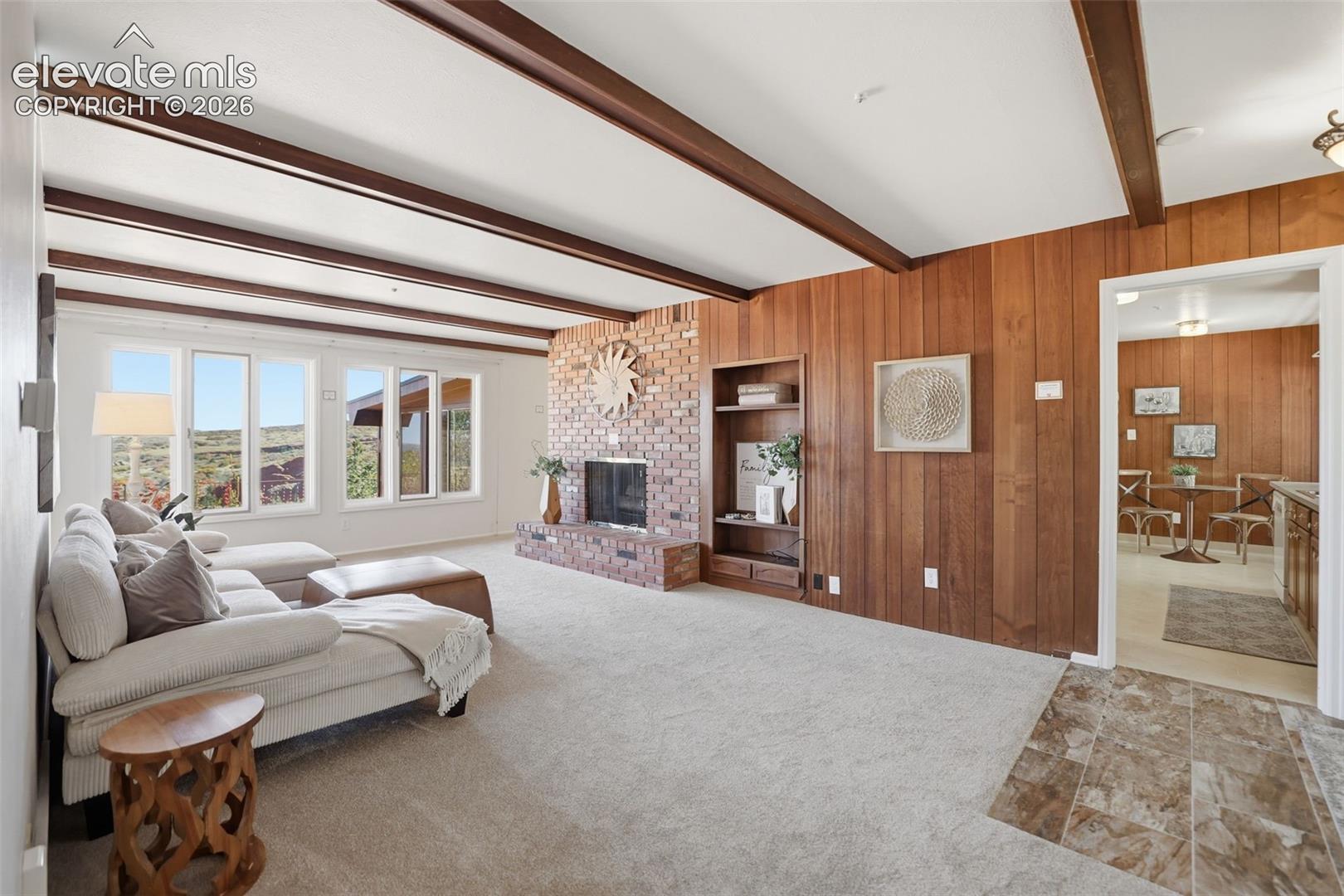Listing photo 3 for 223 Crystal Hills Boulevard