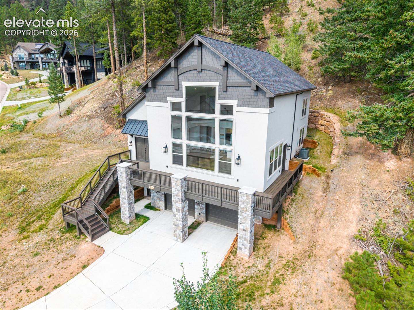 Listing photo 45 for 1015 Locklin Way