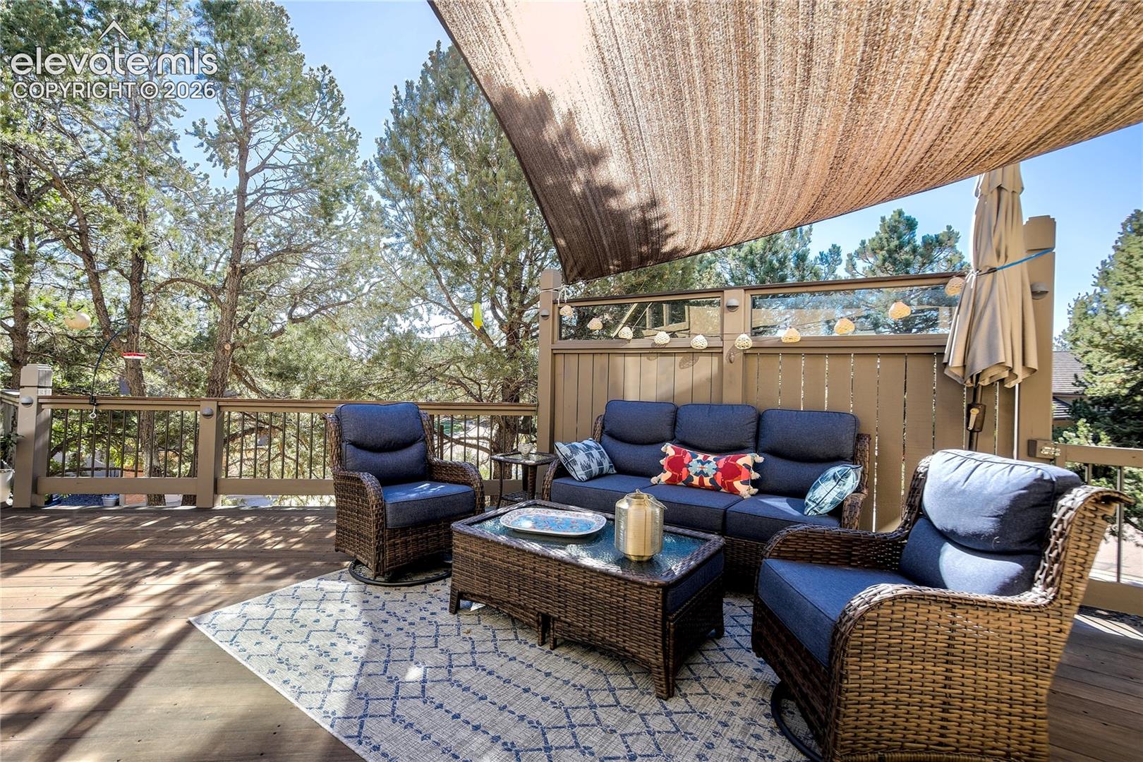 Listing photo 15 for 7215 Suntide Place