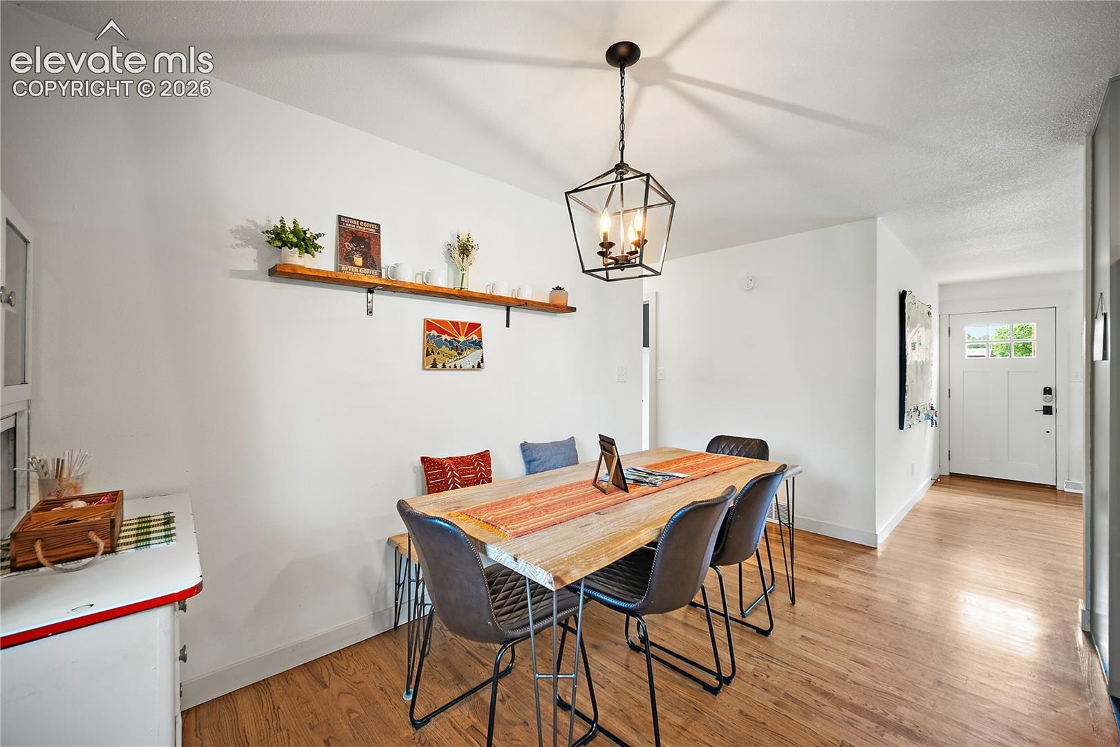 Listing photo 13 for 2414 E Caramillo Street