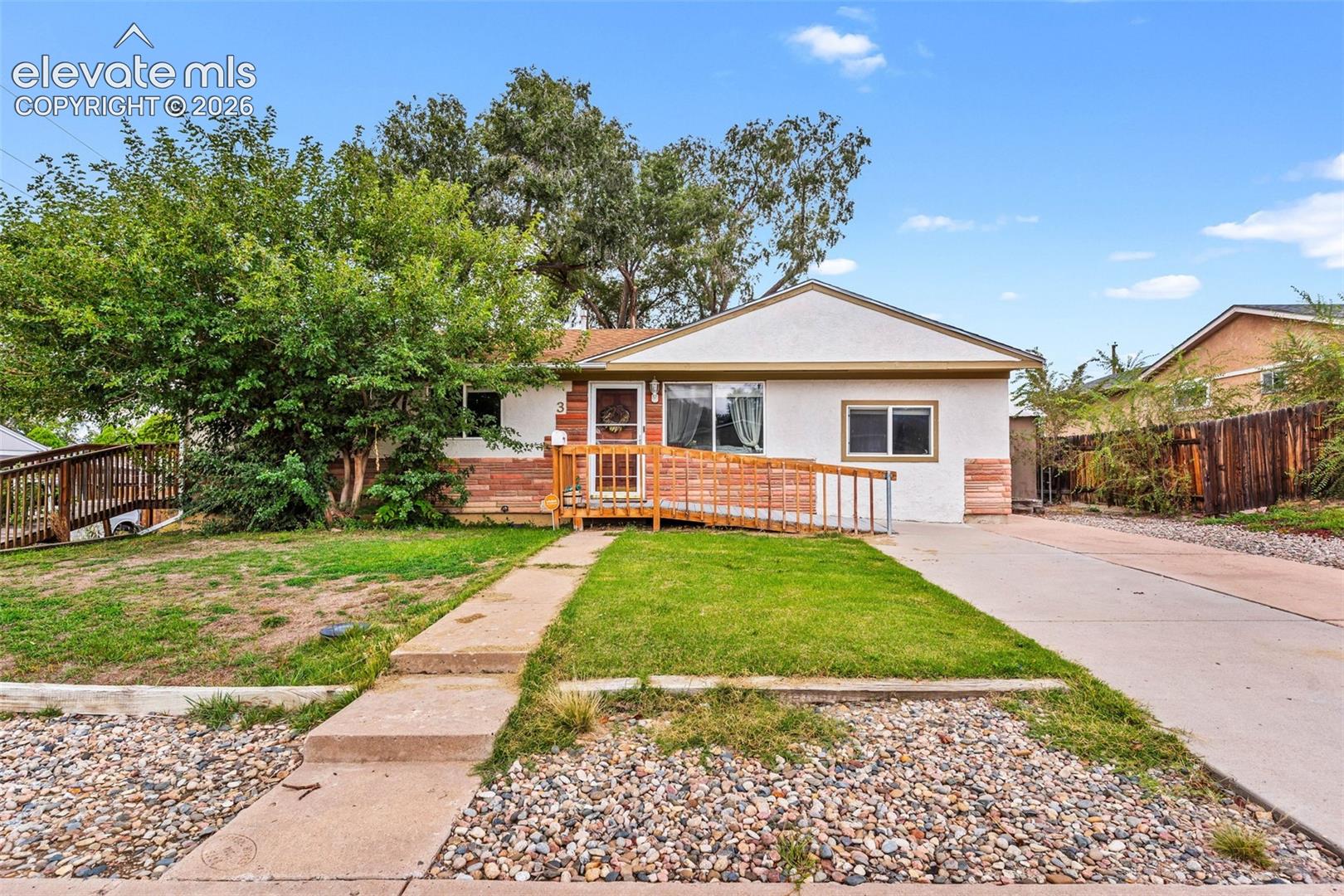 Listing photo 36 for 3 MacArthur Road