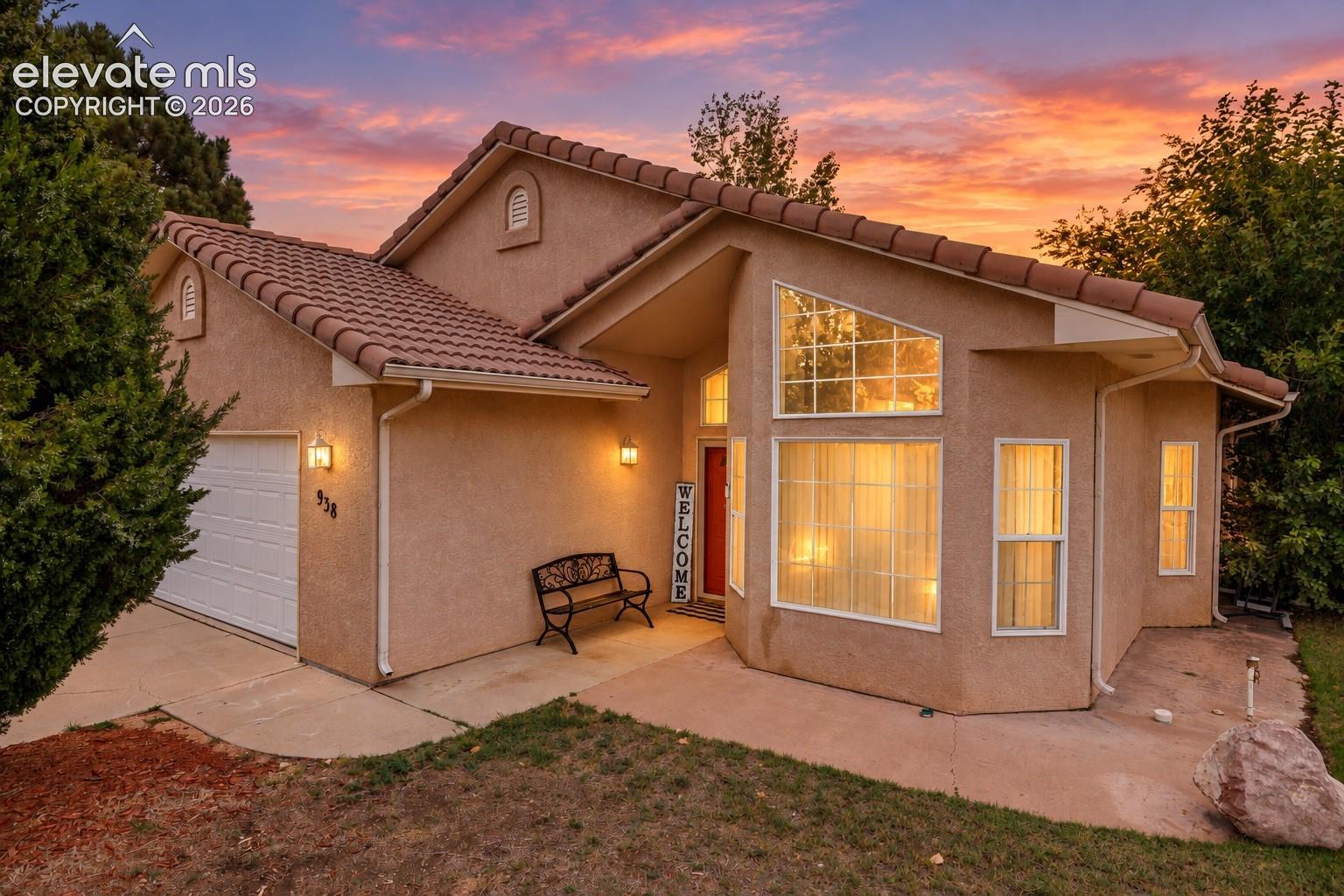 938 Cedarcrest Drive — listing photo