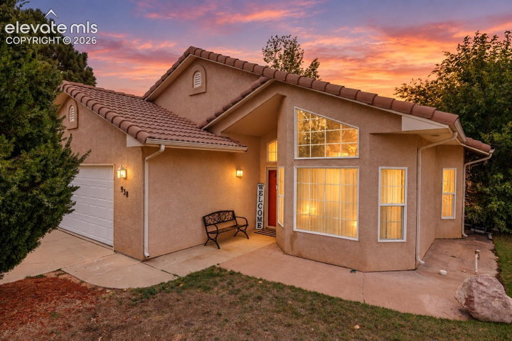 938 Cedarcrest Drive — listing photo