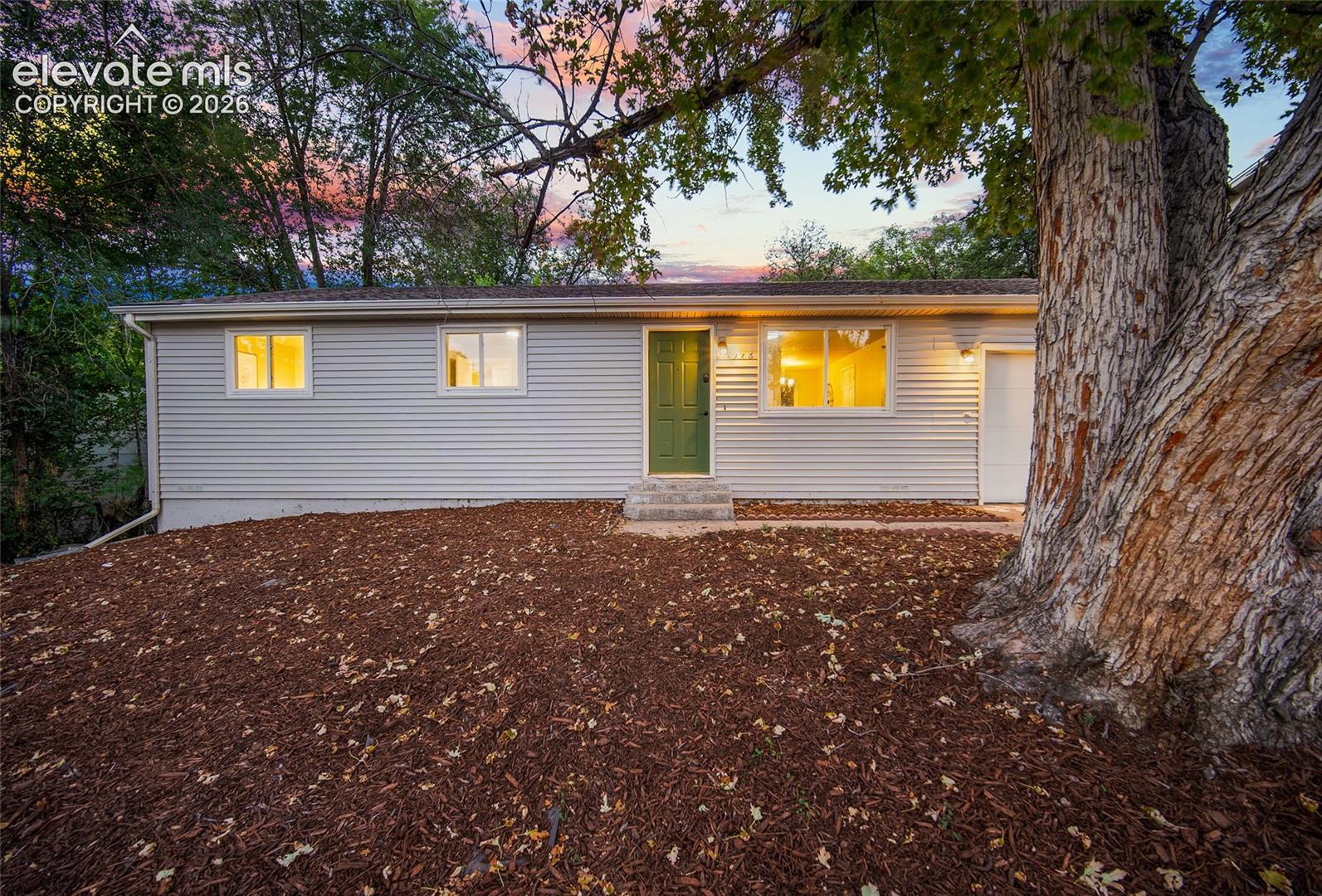 Listing photo 26 for 3928 E Pikes Peak Avenue