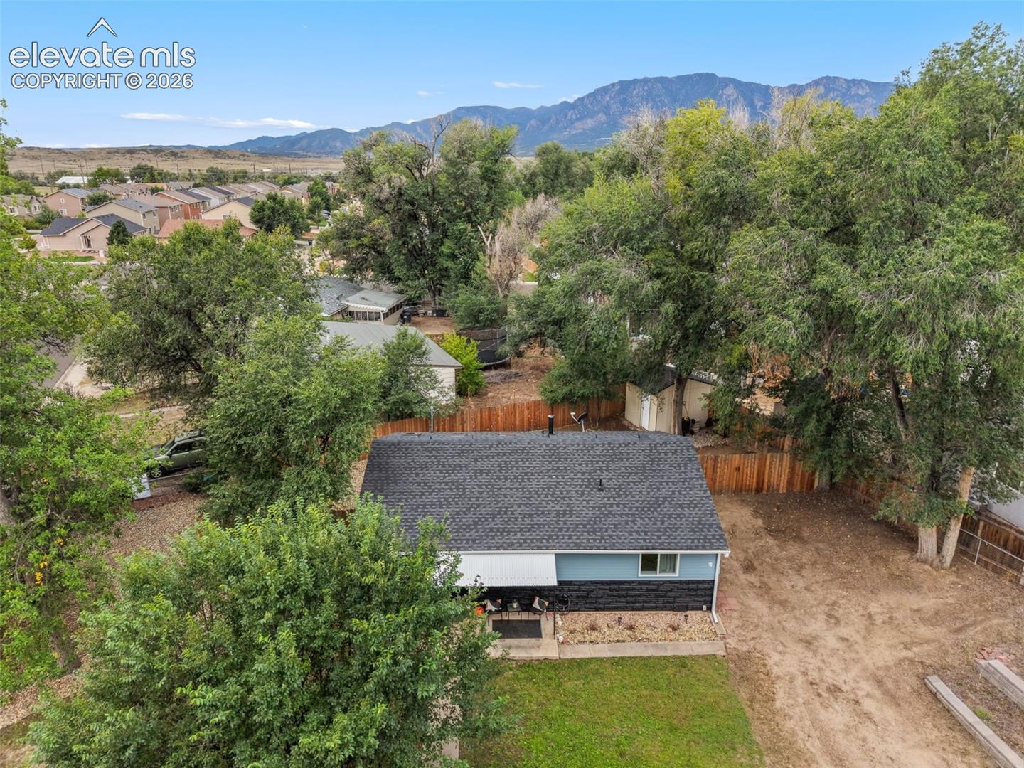 Listing photo 30 for 2110 Frontier Drive
