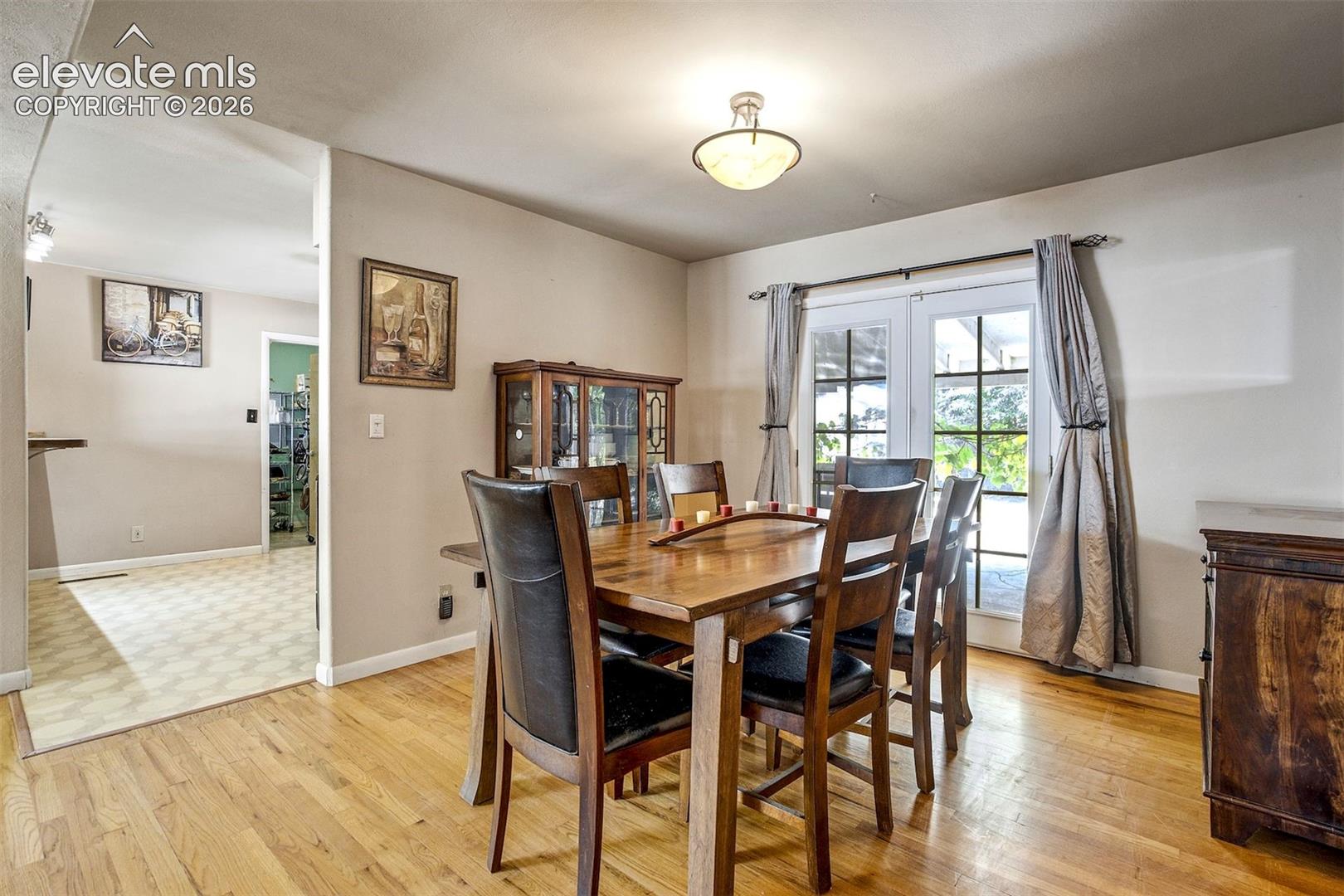 Listing photo 10 for 705 Grand Boulevard