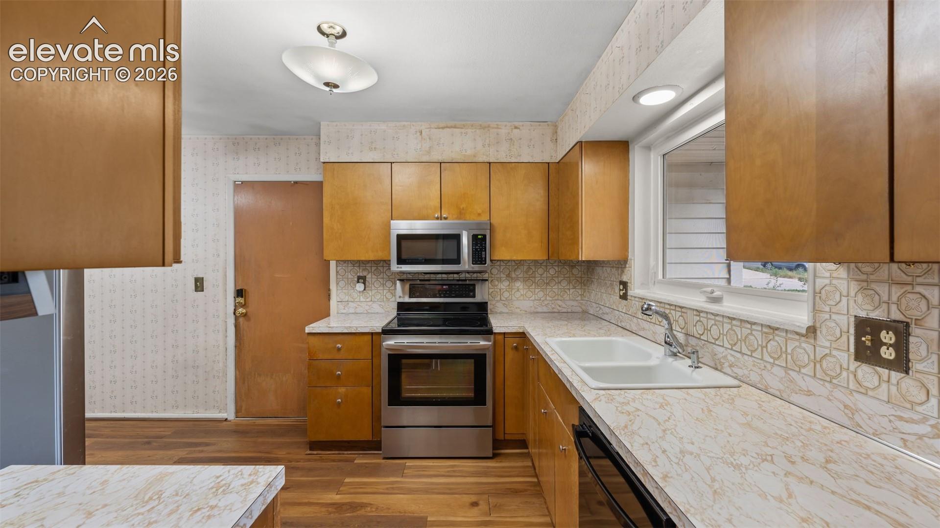 2204 Warwick Lane, photo 10