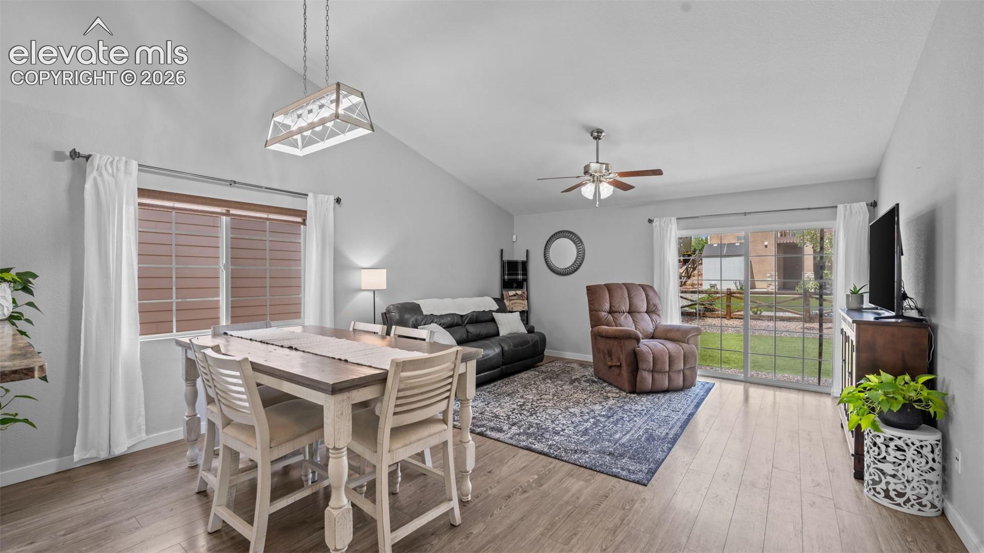 Listing photo 11 for 8068 Hollygrape Lane