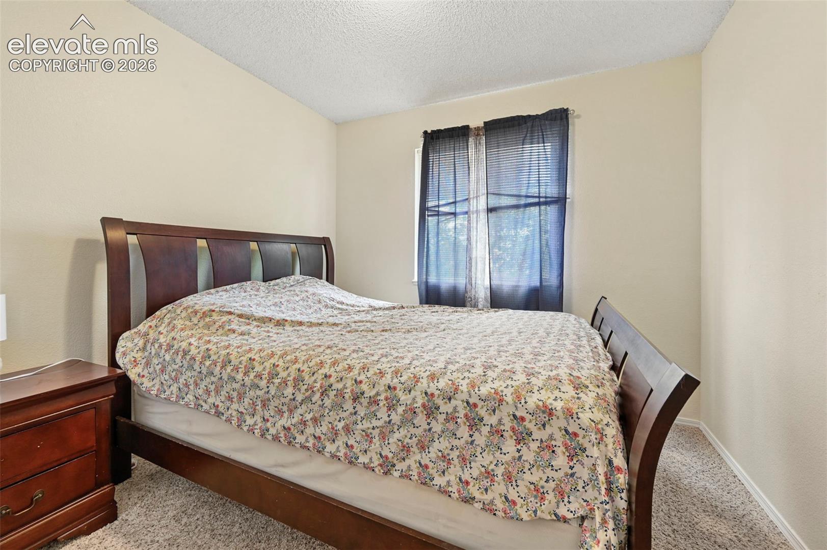 Listing photo 12 for 6382 Zermatt Drive