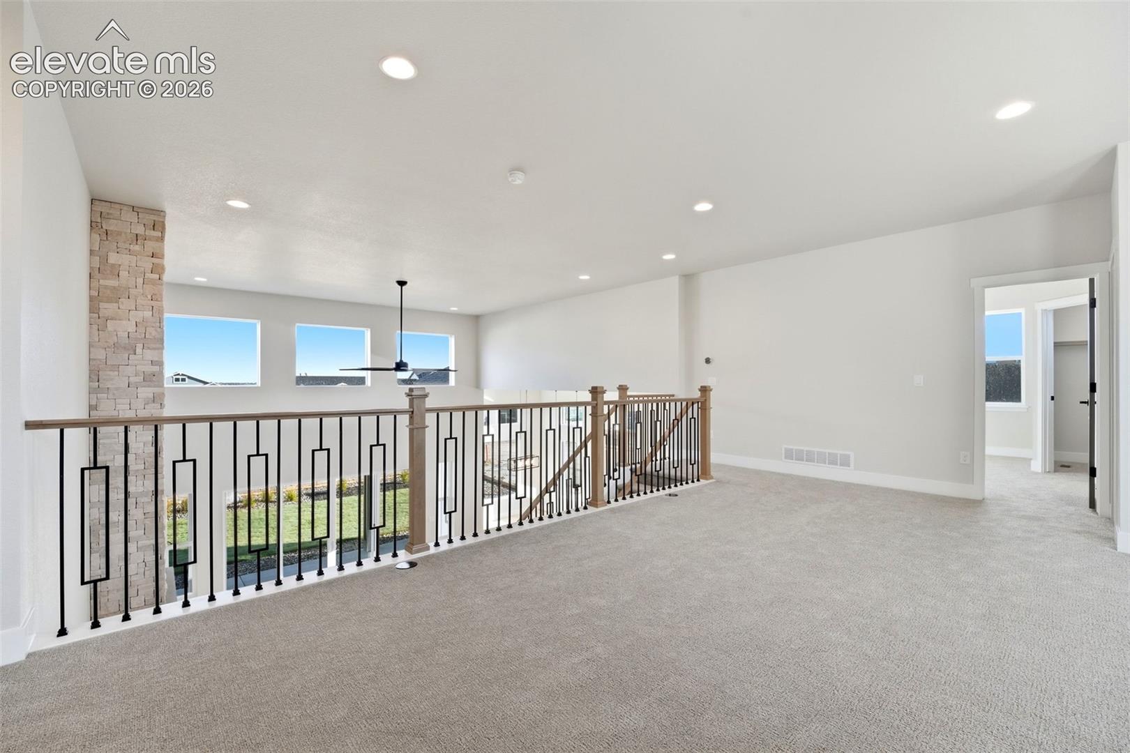 Listing photo 40 for 2453 Sangria Court