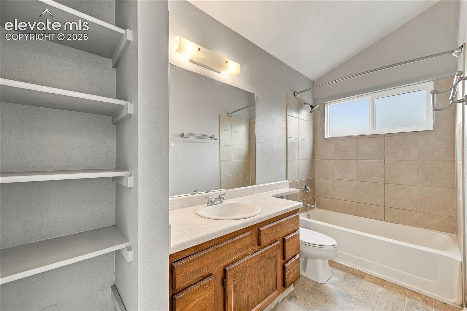 Listing photo 18 for 310 Briggs Place