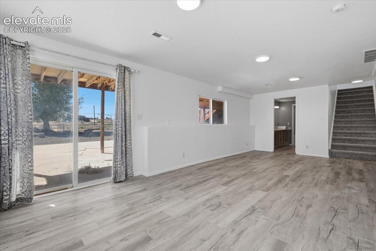 Listing photo 17 for 676 E Heron Drive
