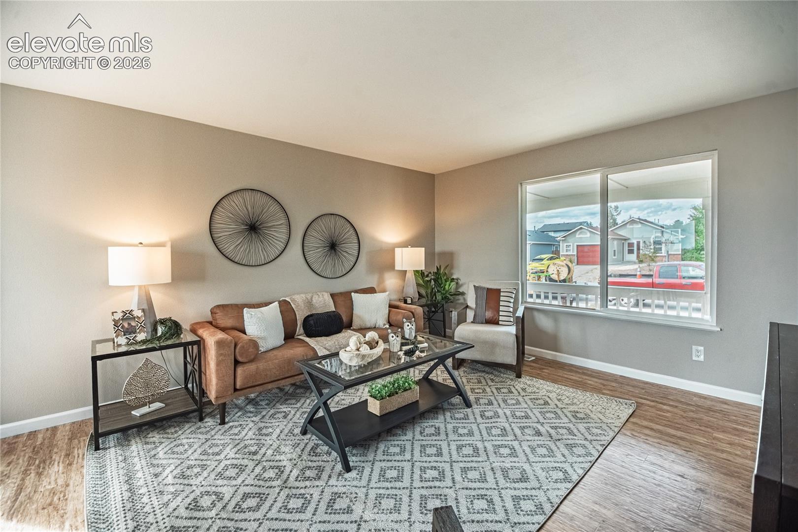 Listing photo 5 for 4325 Ramblewood Drive