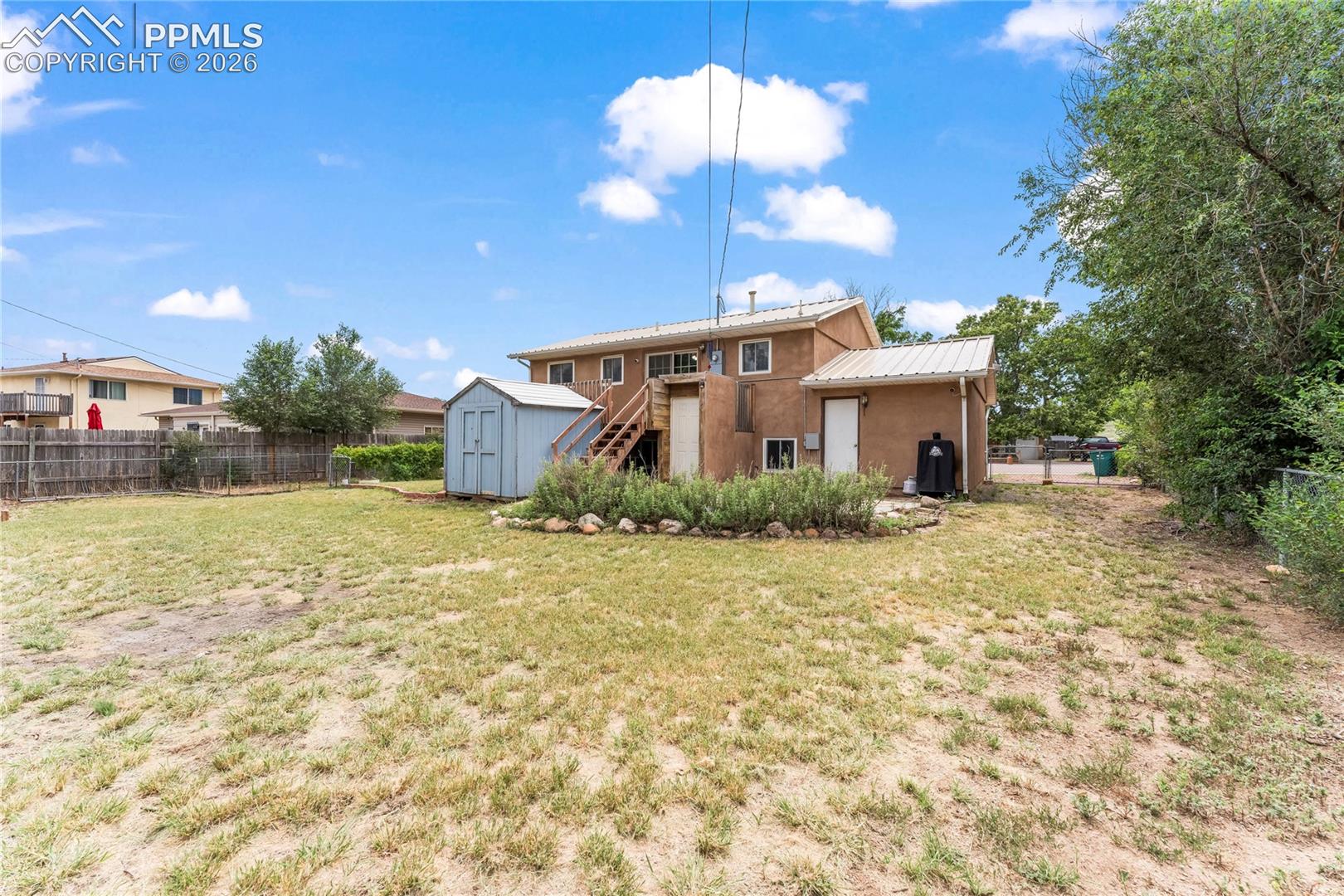 Listing photo 13 for 1325 Southmoor Drive