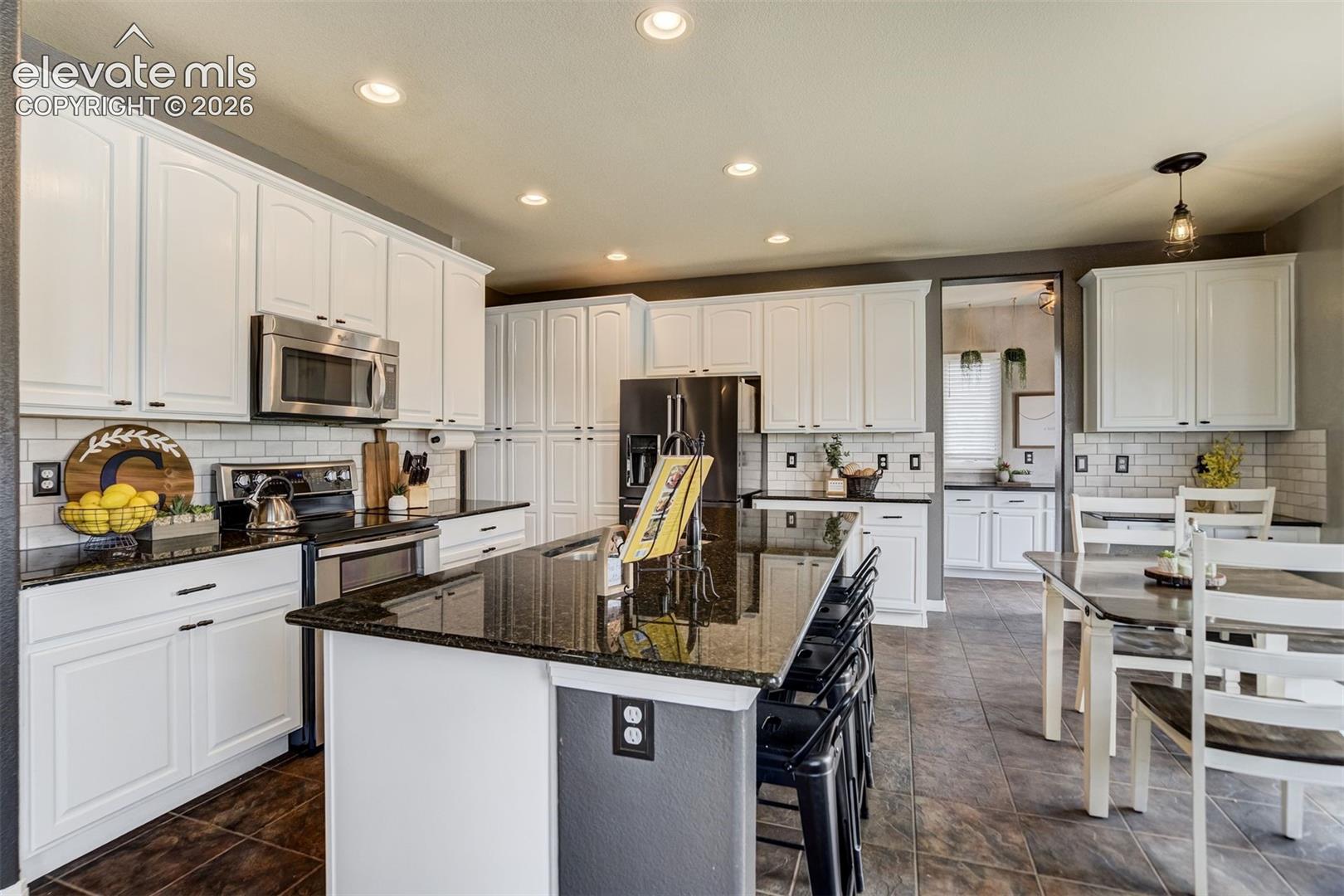 Listing photo 9 for 7555 Antelope Meadows Circle