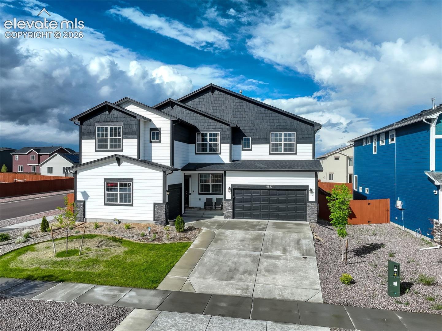 Listing photo 5 for 10877 Rolling Mesa Drive