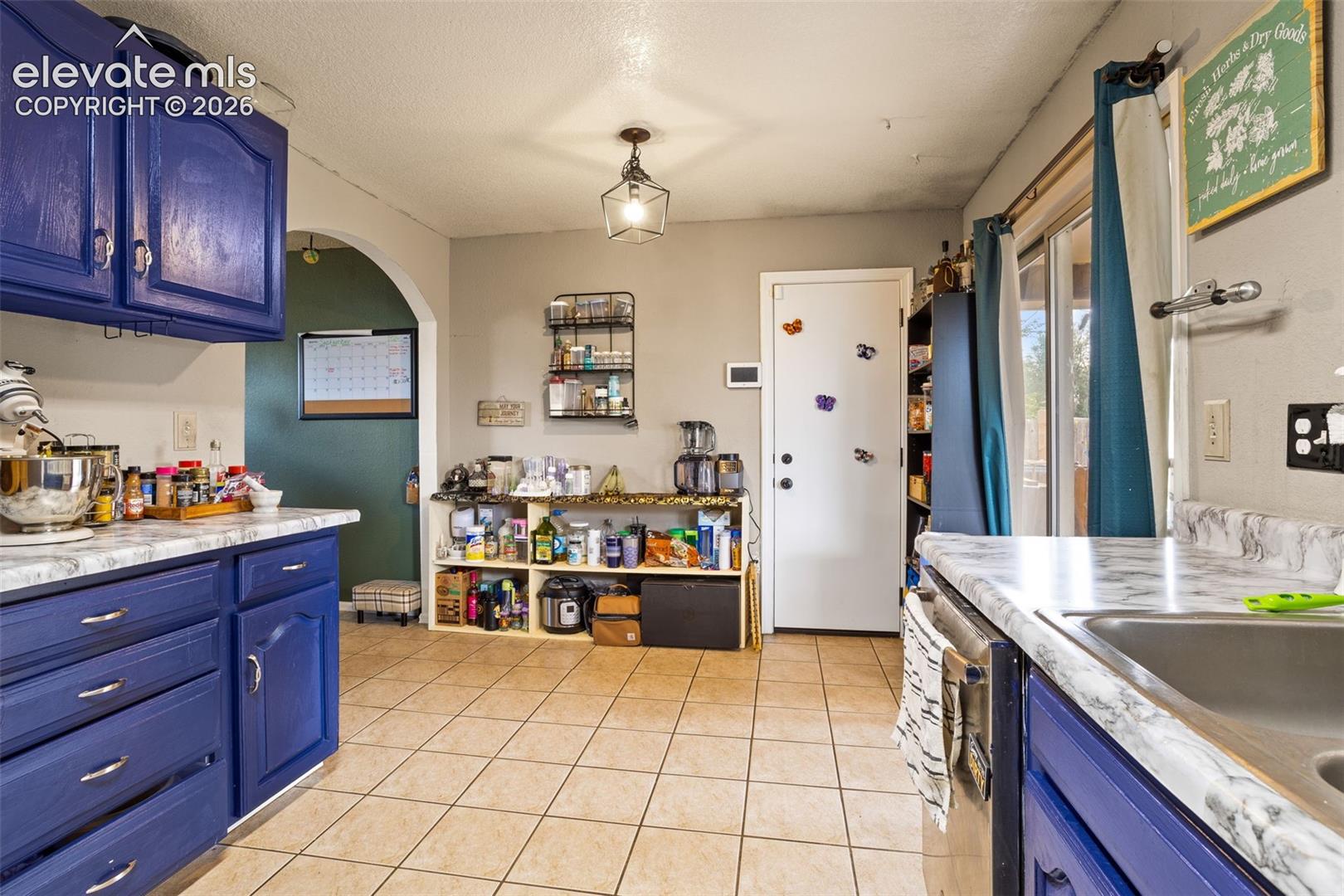 2516 Anjelina Circle, photo 15