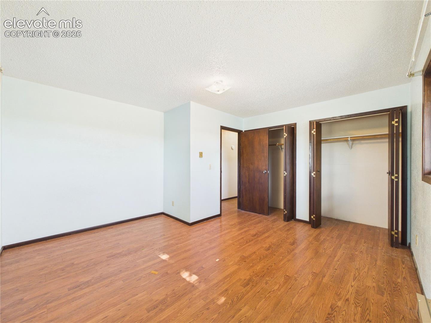 Listing photo 17 for 1980 27th Lane