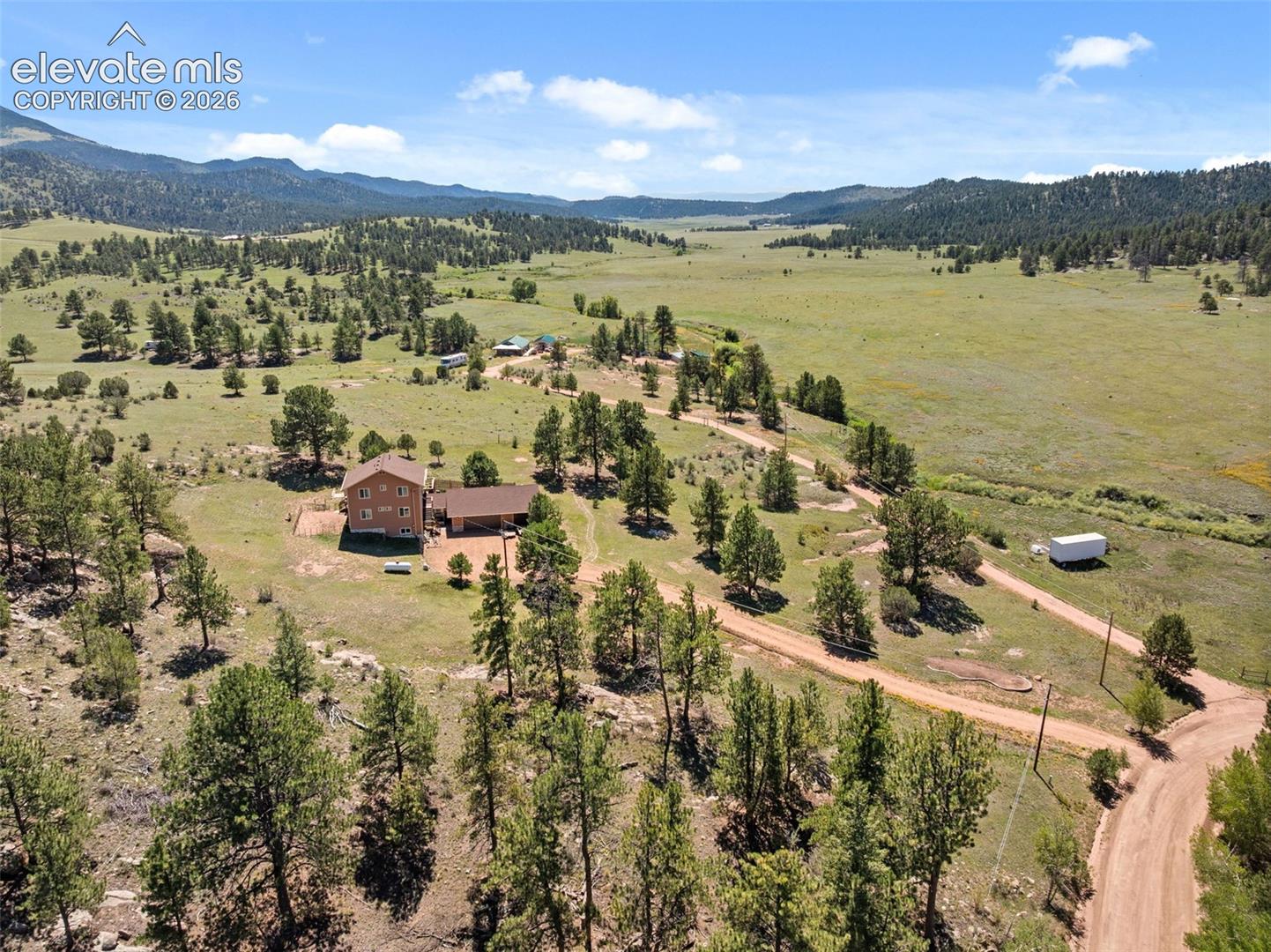 Listing photo 5 for 524 Spring Valley Drive