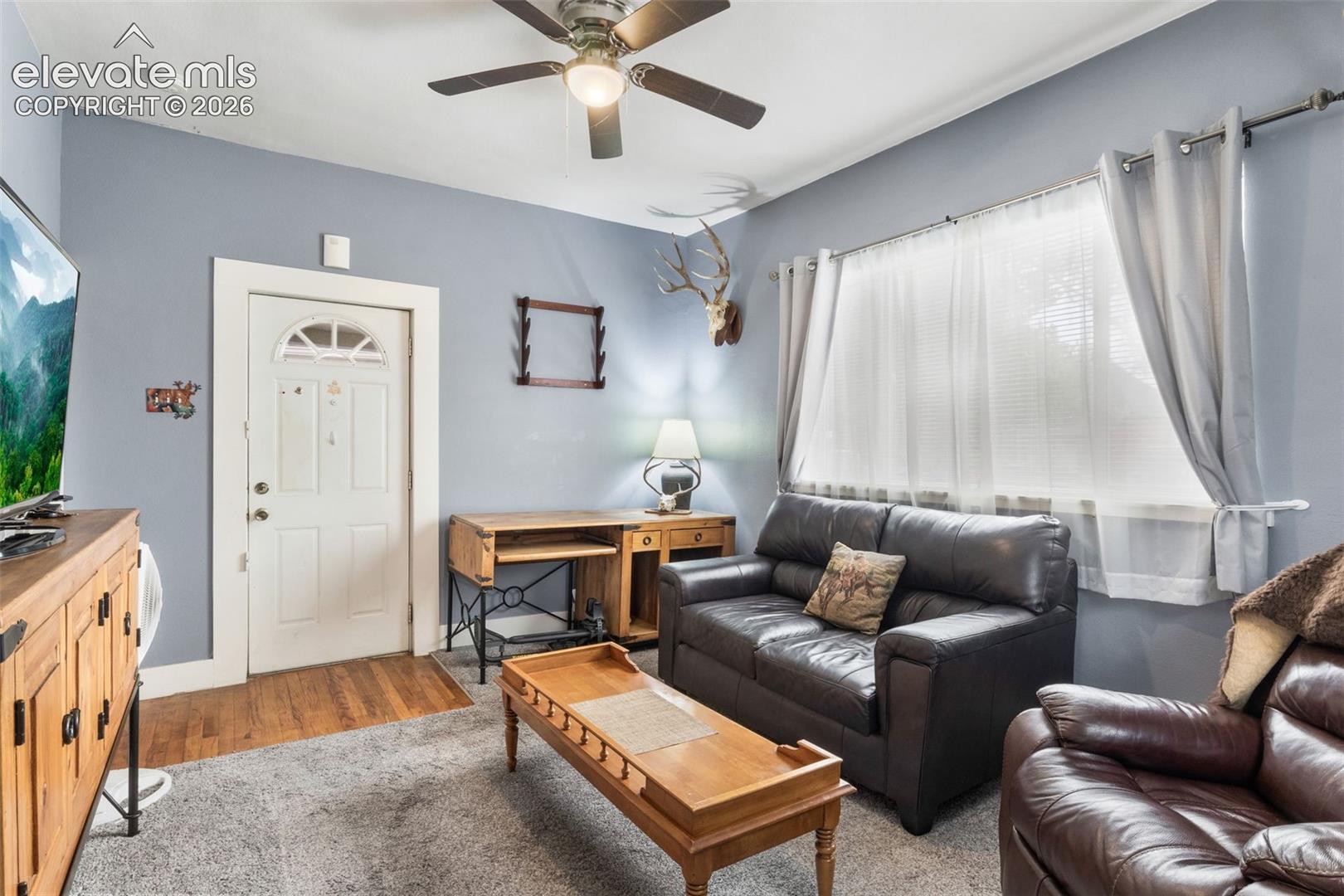 Listing photo 8 for 1418 Spruce Street