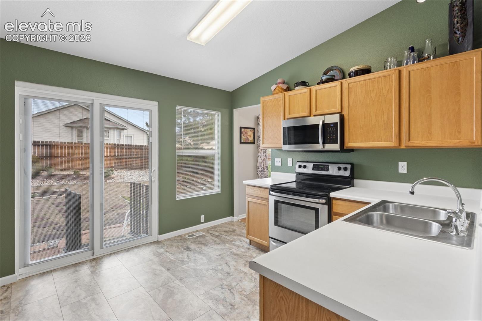 Listing photo 11 for 9351 Bethpage Road