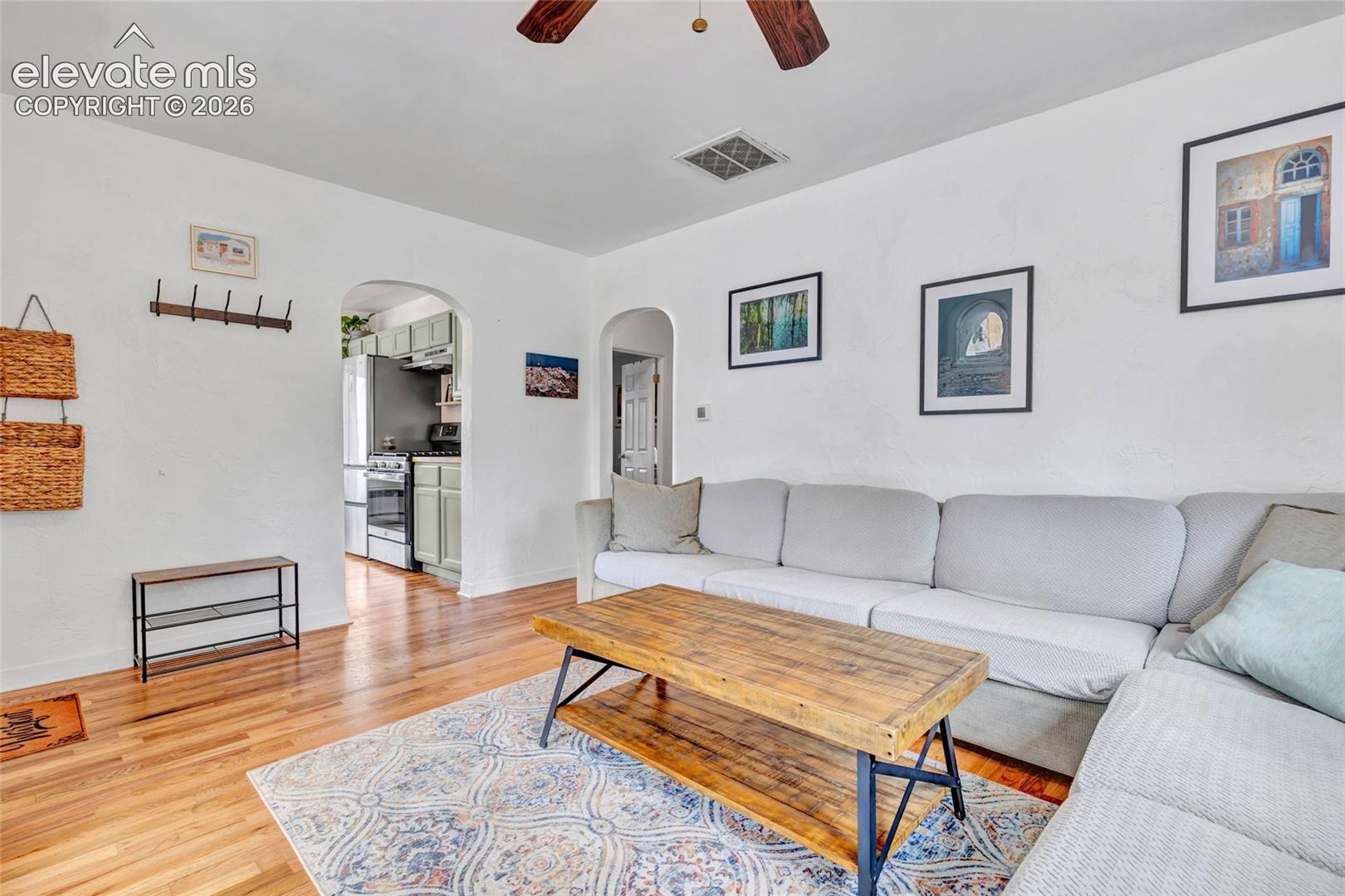 Listing photo 4 for 112 S 22nd Street