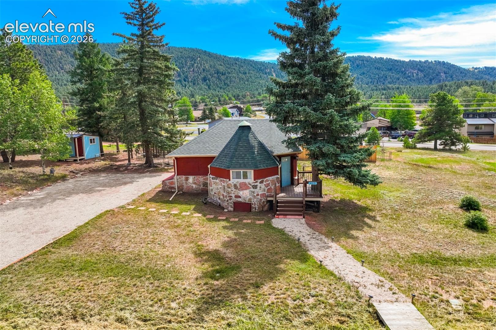 Listing photo 4 for 405 N Baldwin Street