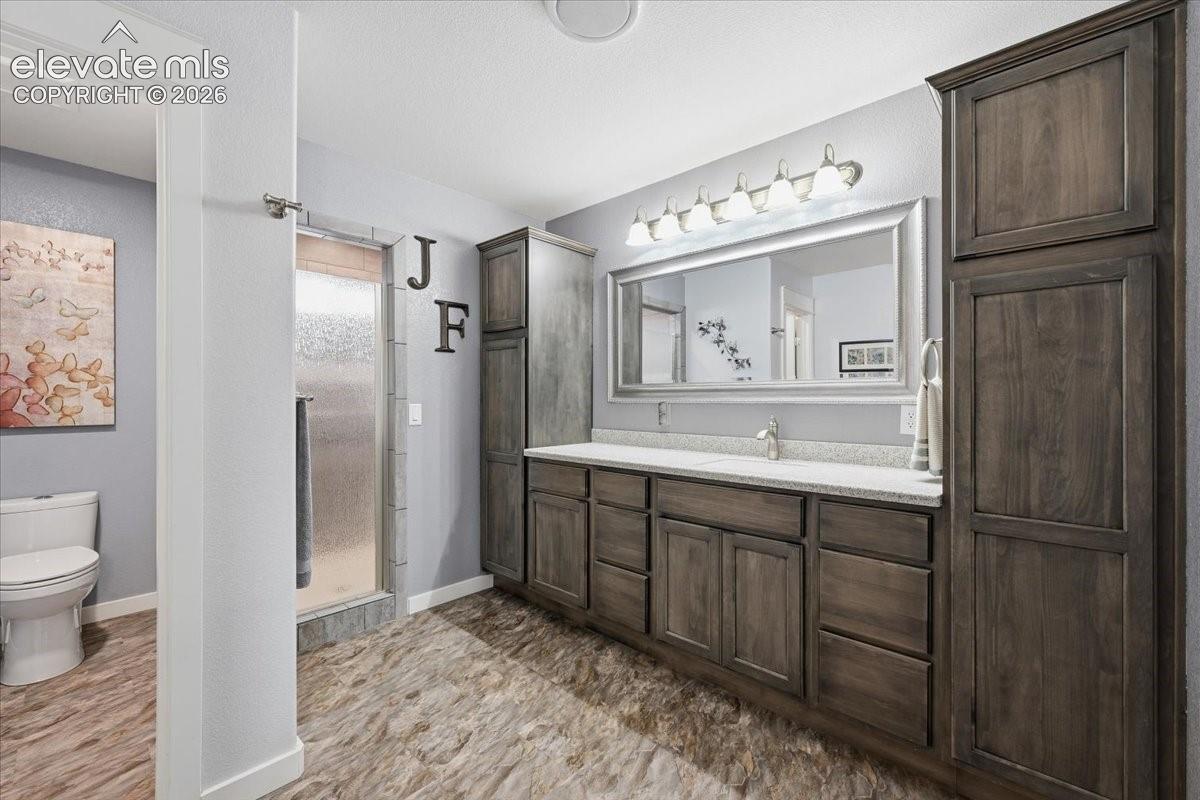 Listing photo 28 for 1516 N Platteville Boulevard