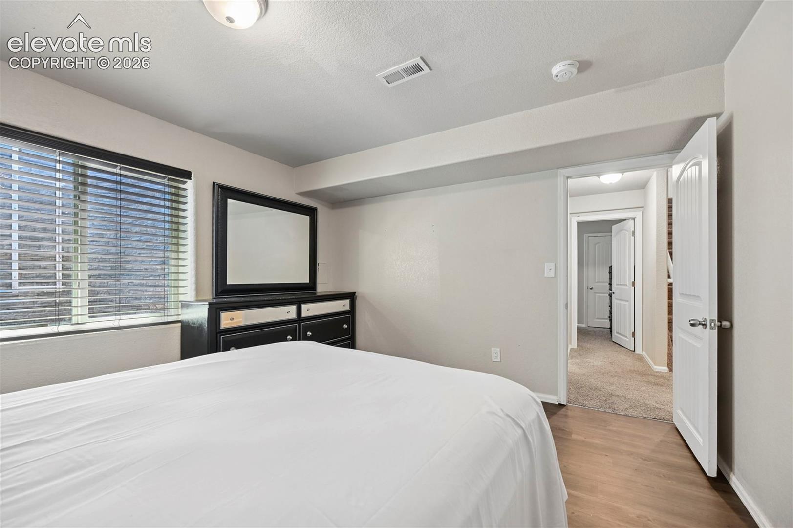 Listing photo 31 for 1114 E Laramie Avenue