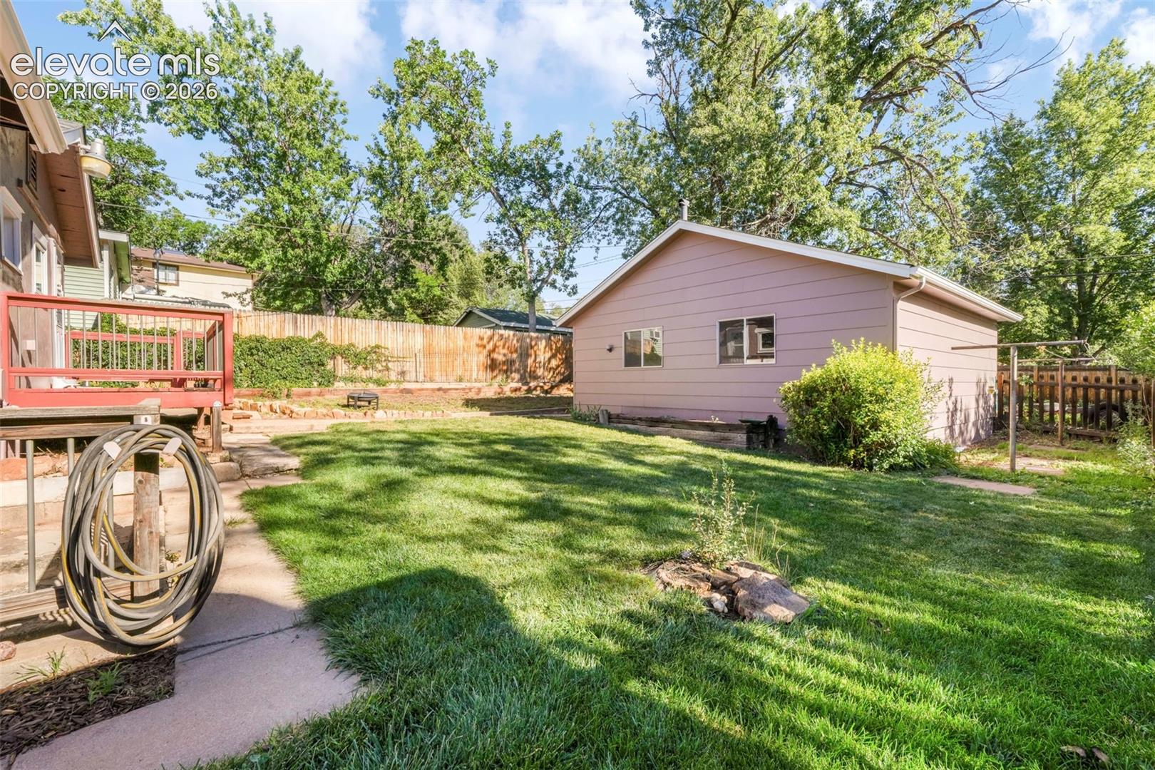 Listing photo 3 for 3326 W Kiowa Street