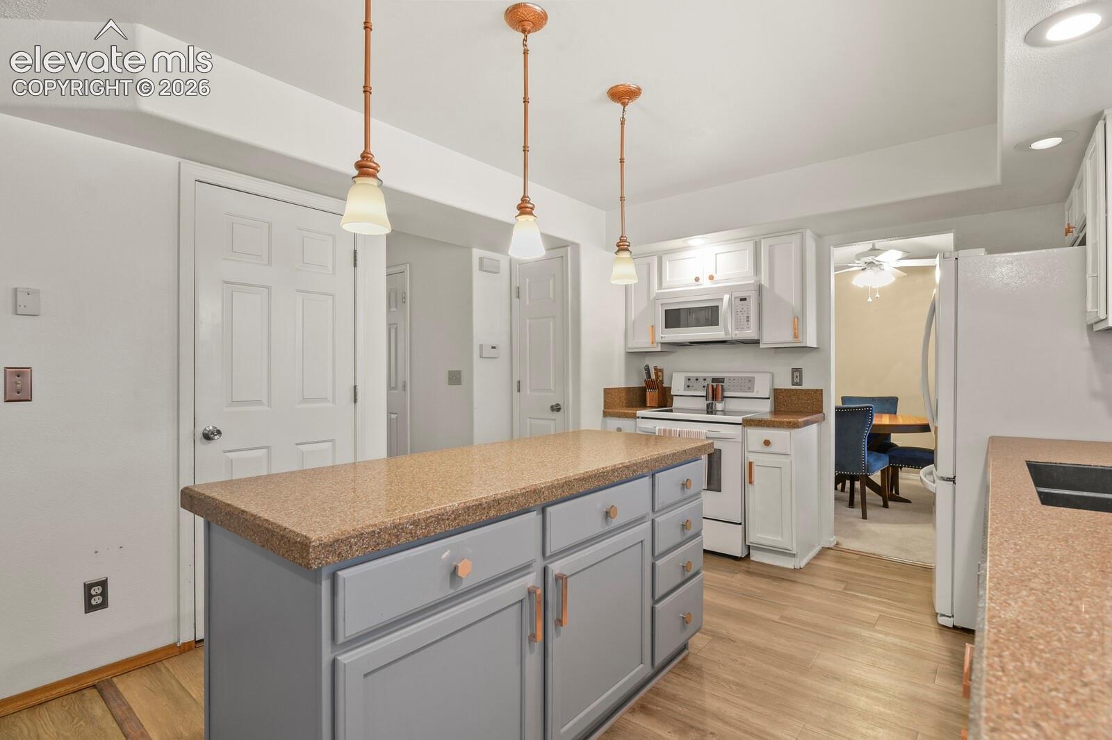 Listing photo 9 for 4912 Chariot Drive
