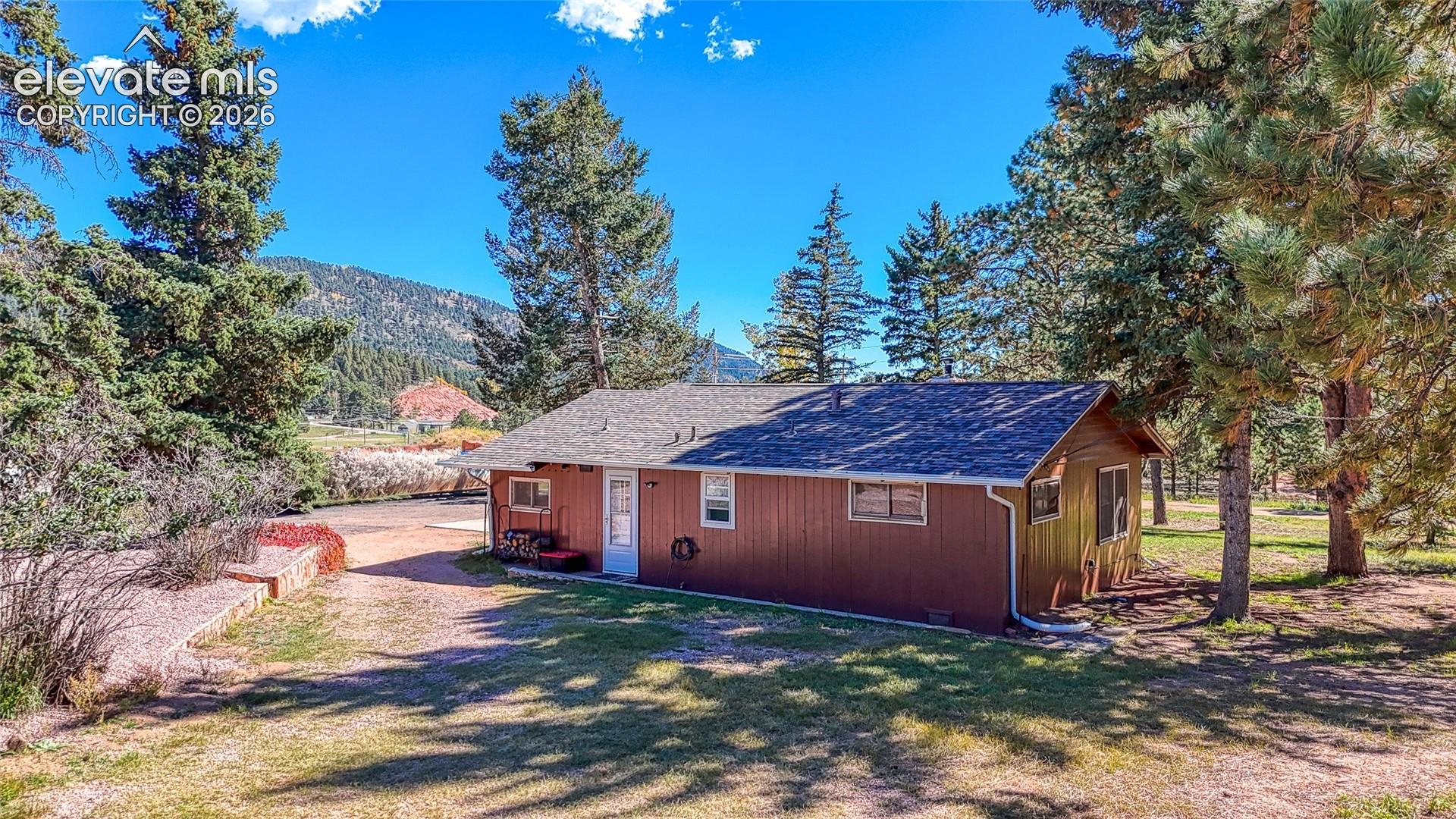 Listing photo 11 for 1867 Woodland Avenue