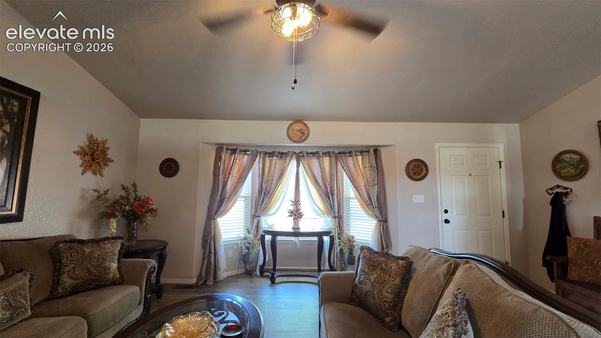 Listing photo 6 for 480 S Tejon Avenue