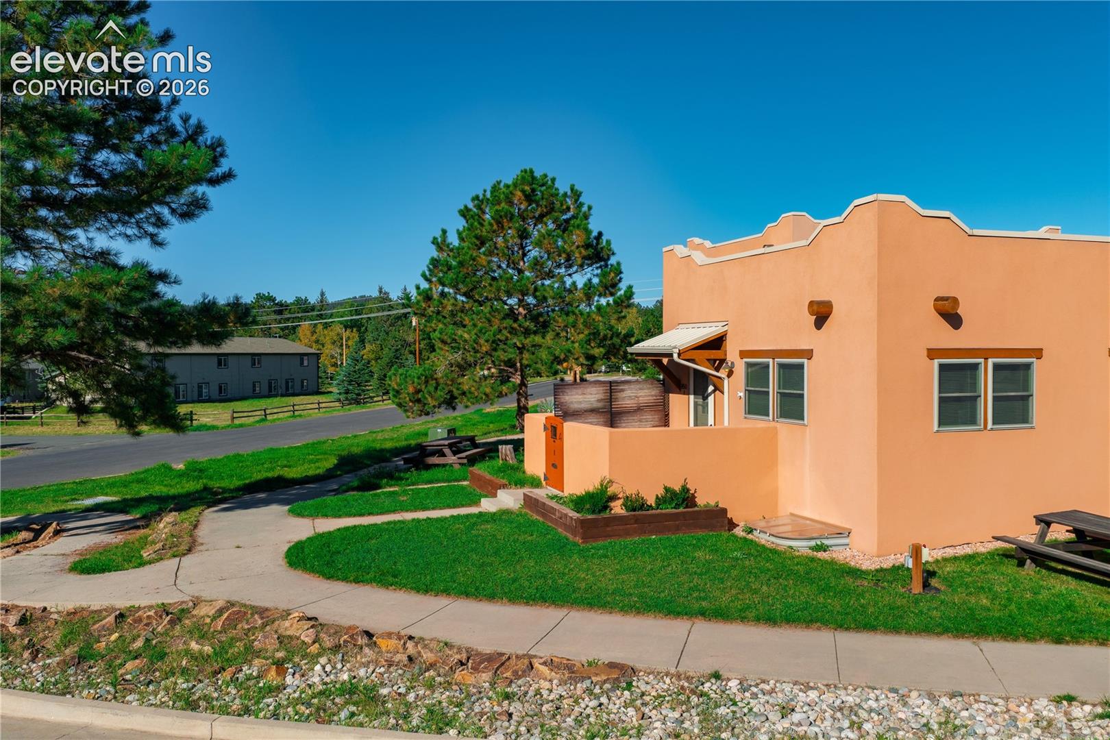 Listing photo 29 for 850 Forest Edge Road A