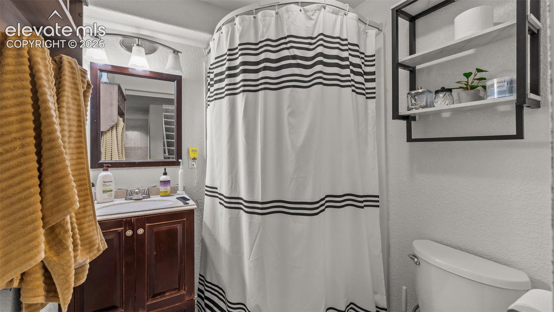 Listing photo 14 for 6348 La Plata Peak Drive