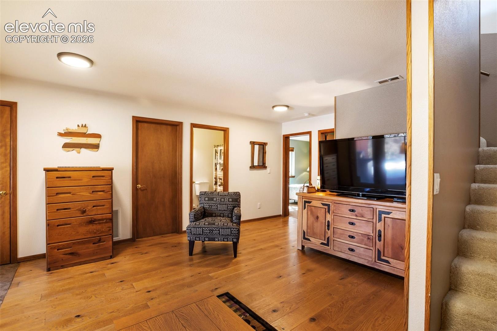 Listing photo 35 for 493 Horseshoe Drive