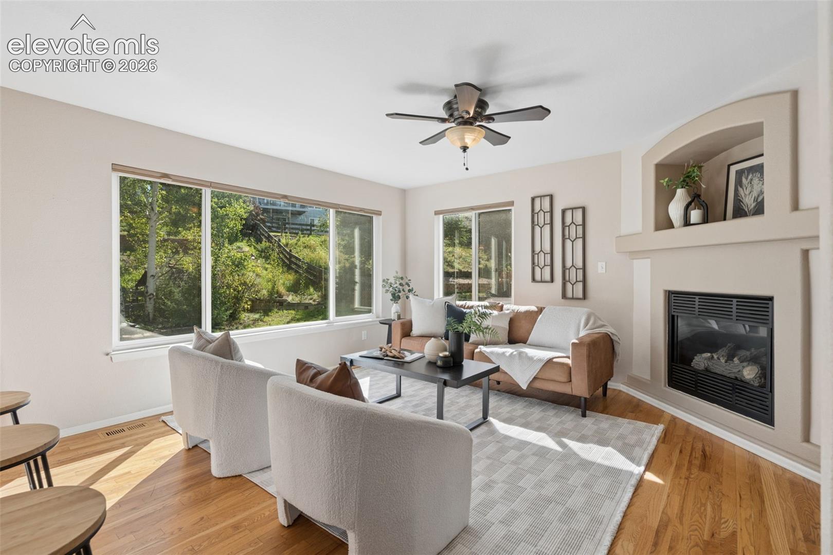 Listing photo 14 for 1272 Dream Lake Court