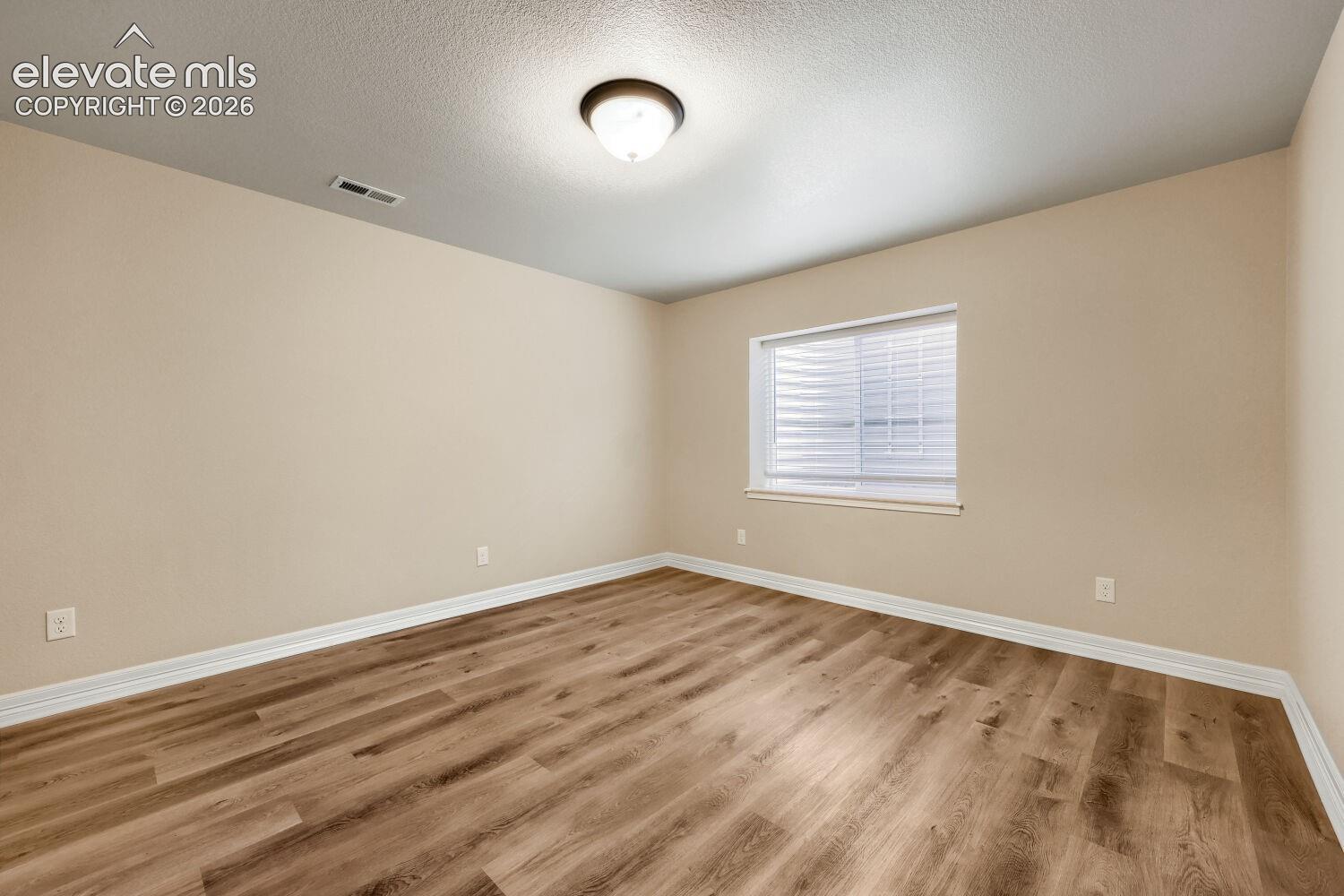 Listing photo 25 for 7917 Mount Huron Trail