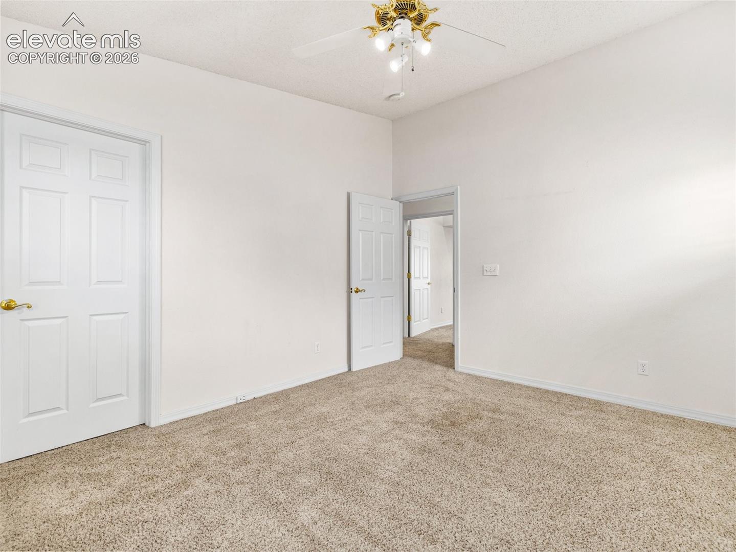 Listing photo 20 for 10 Brave Eagle Court