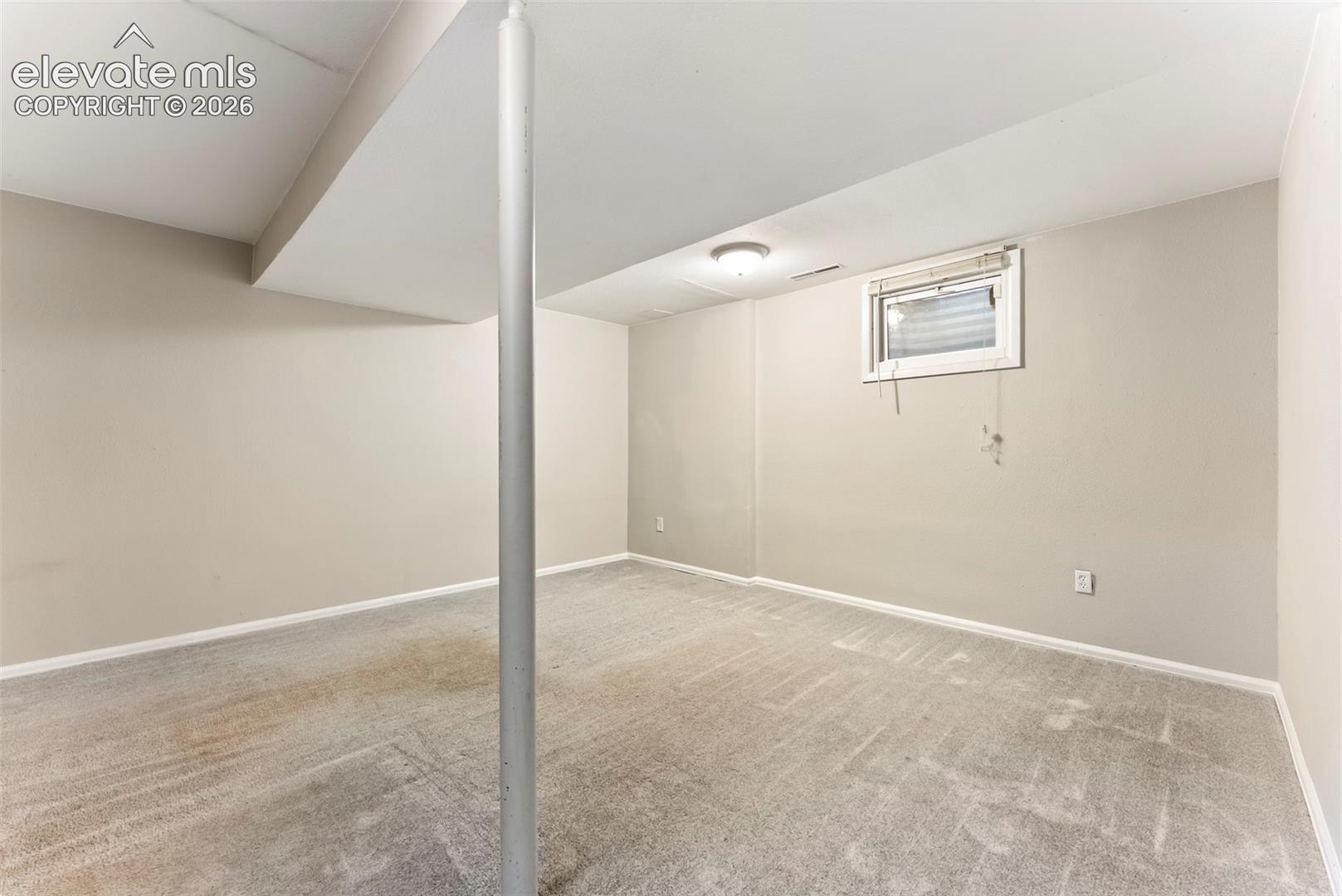 Listing photo 15 for 1429 Prado Drive